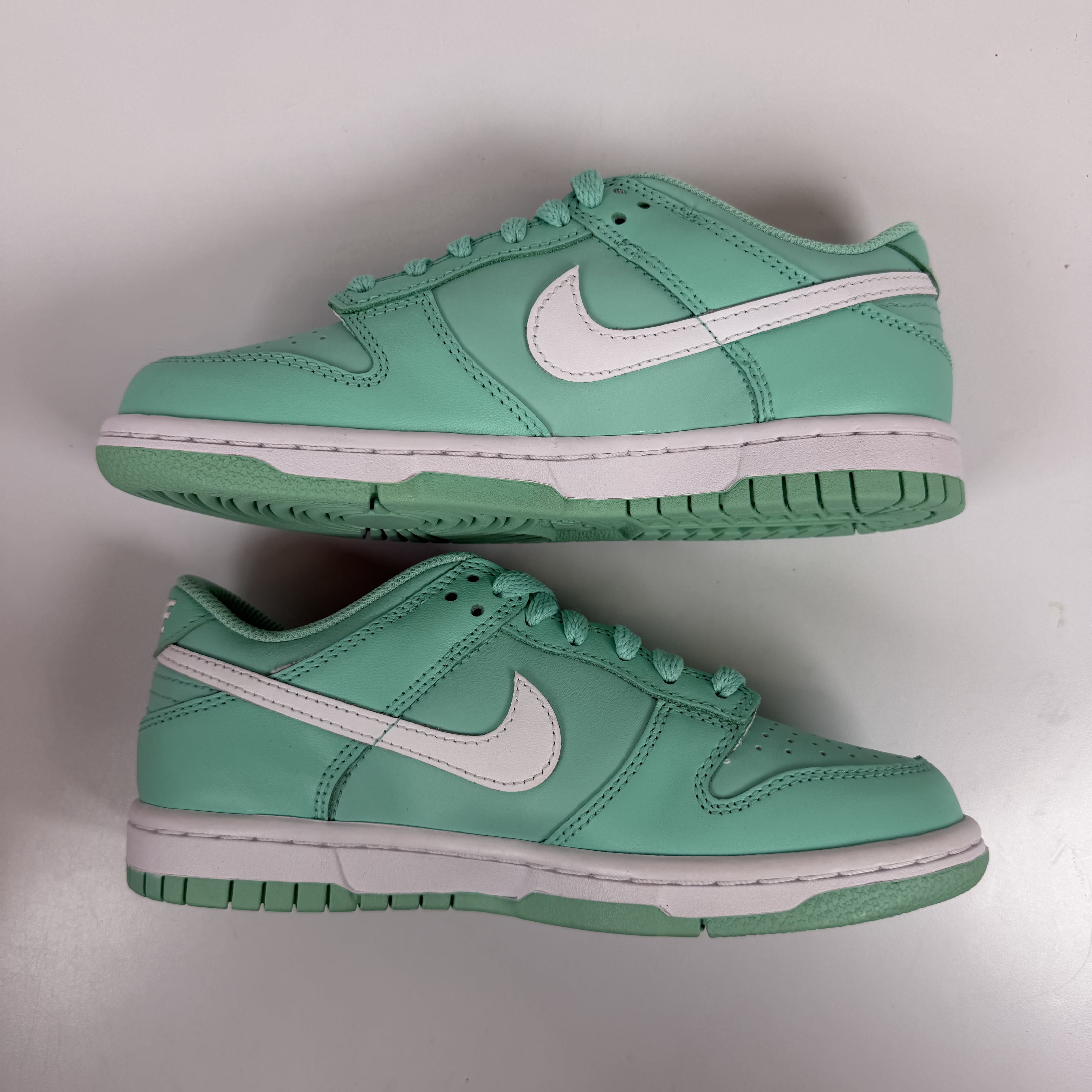 327059 Nike Dunk Low Emerald Rise (GS)