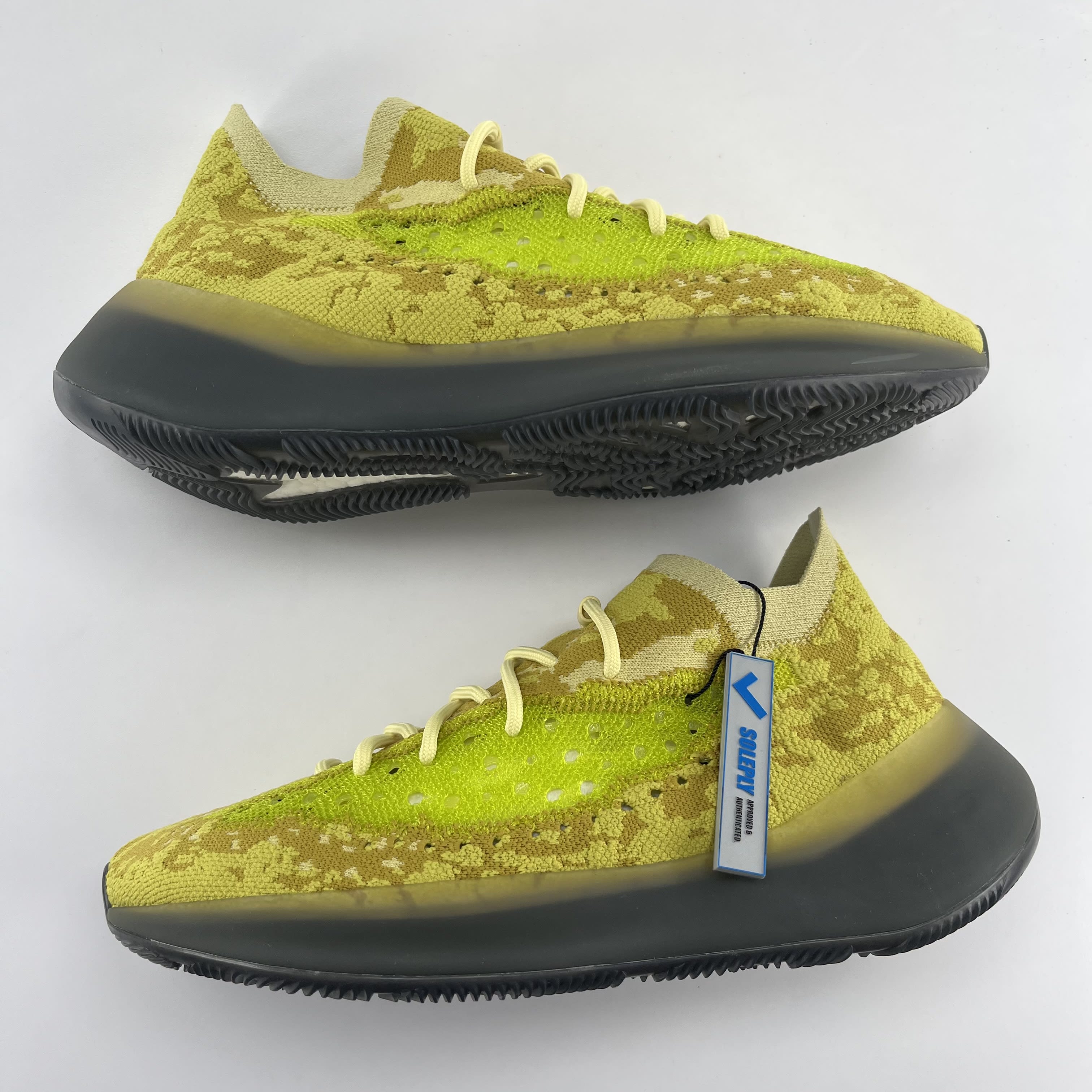 809116 adidas Yeezy Boost 380 Hylte