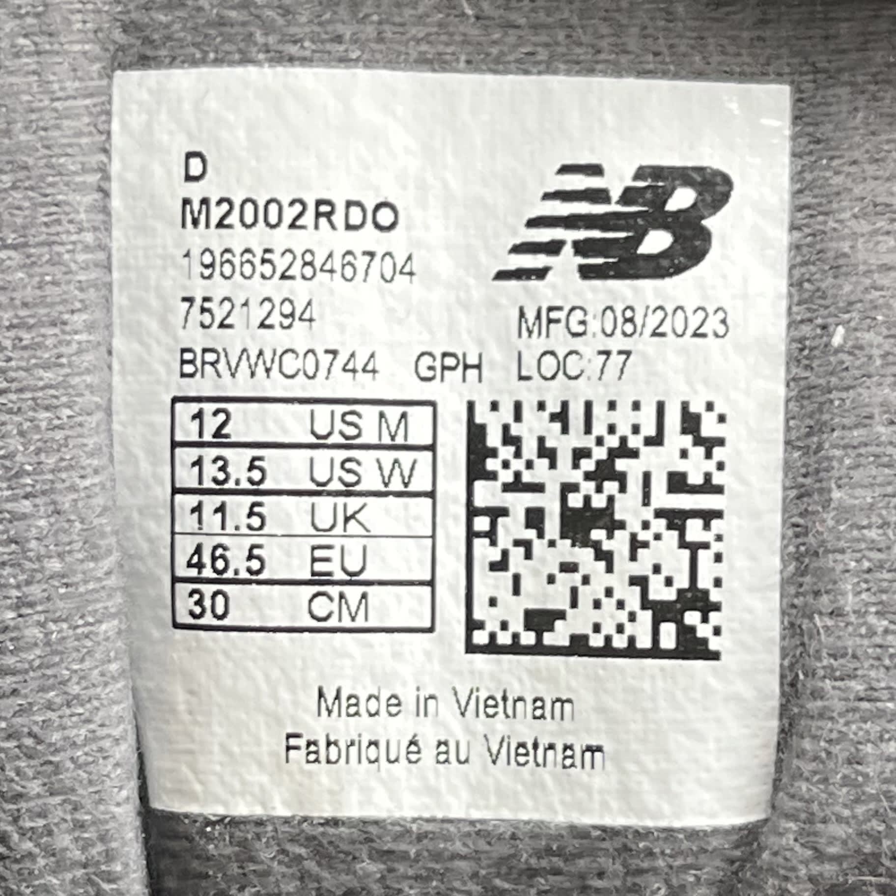 780785 New Balance 2002R Protection Pack Eclipse