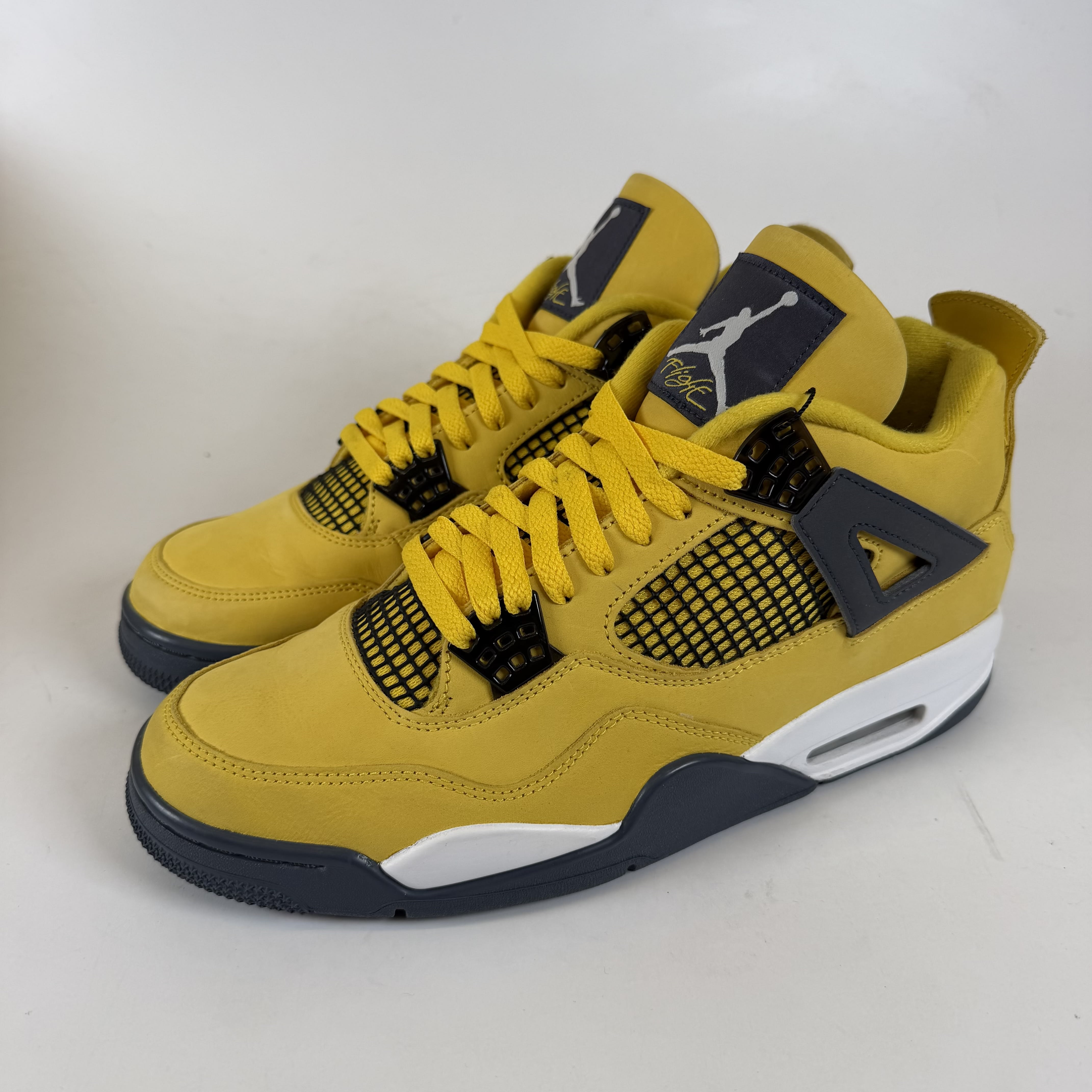 SP6833 Jordan 4 Retro Lightning (2021)