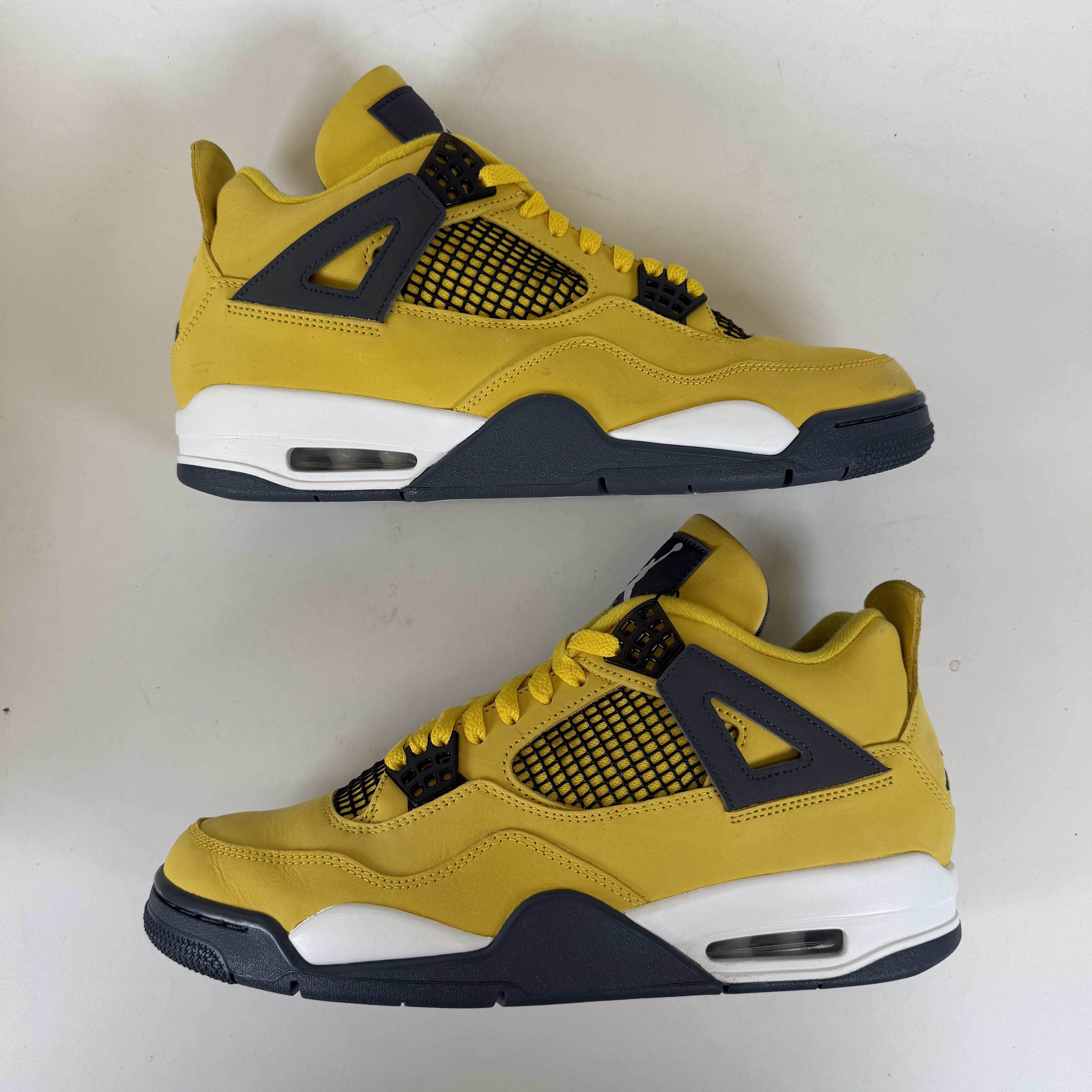 SP6833 Jordan 4 Retro Lightning (2021)