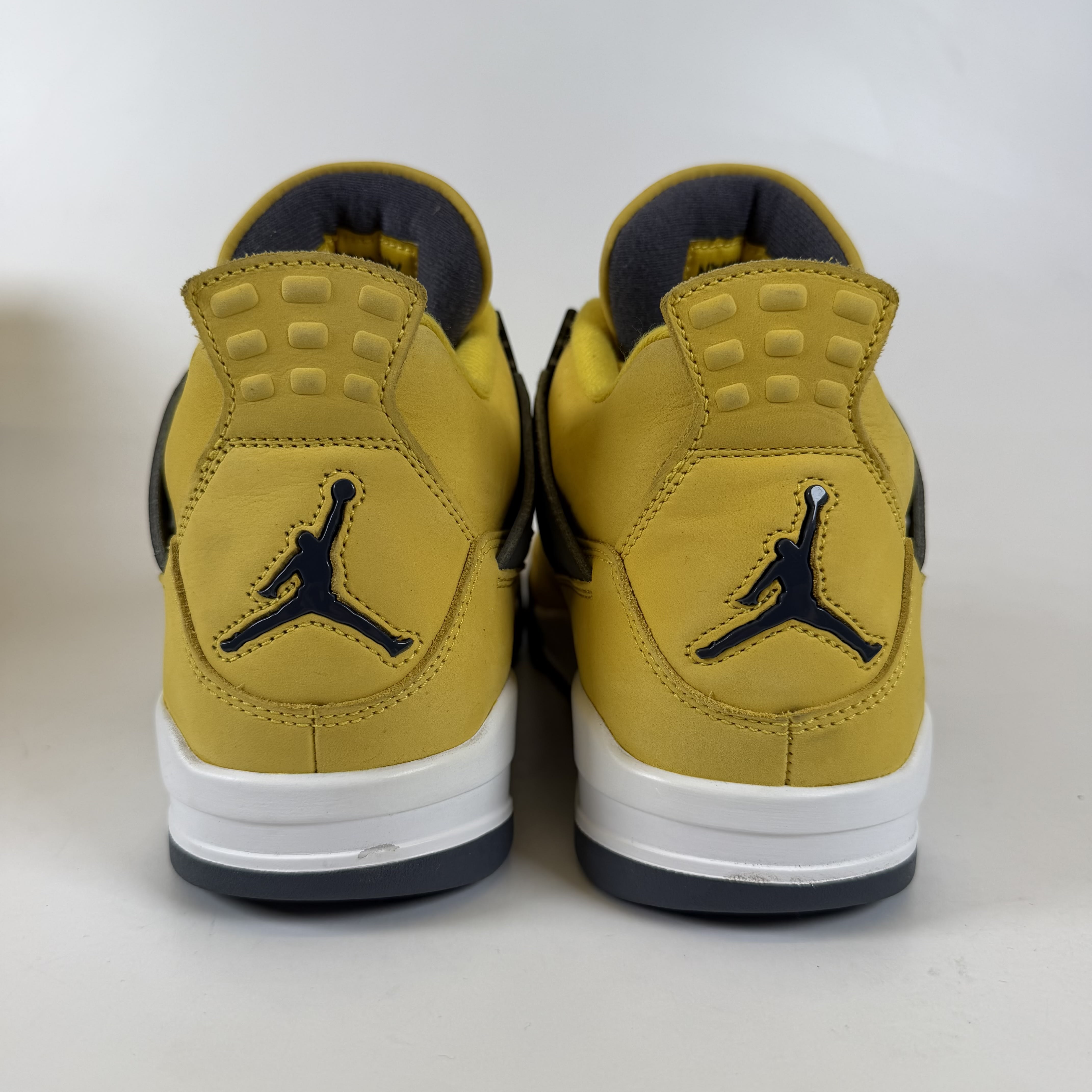 SP6833 Jordan 4 Retro Lightning (2021)
