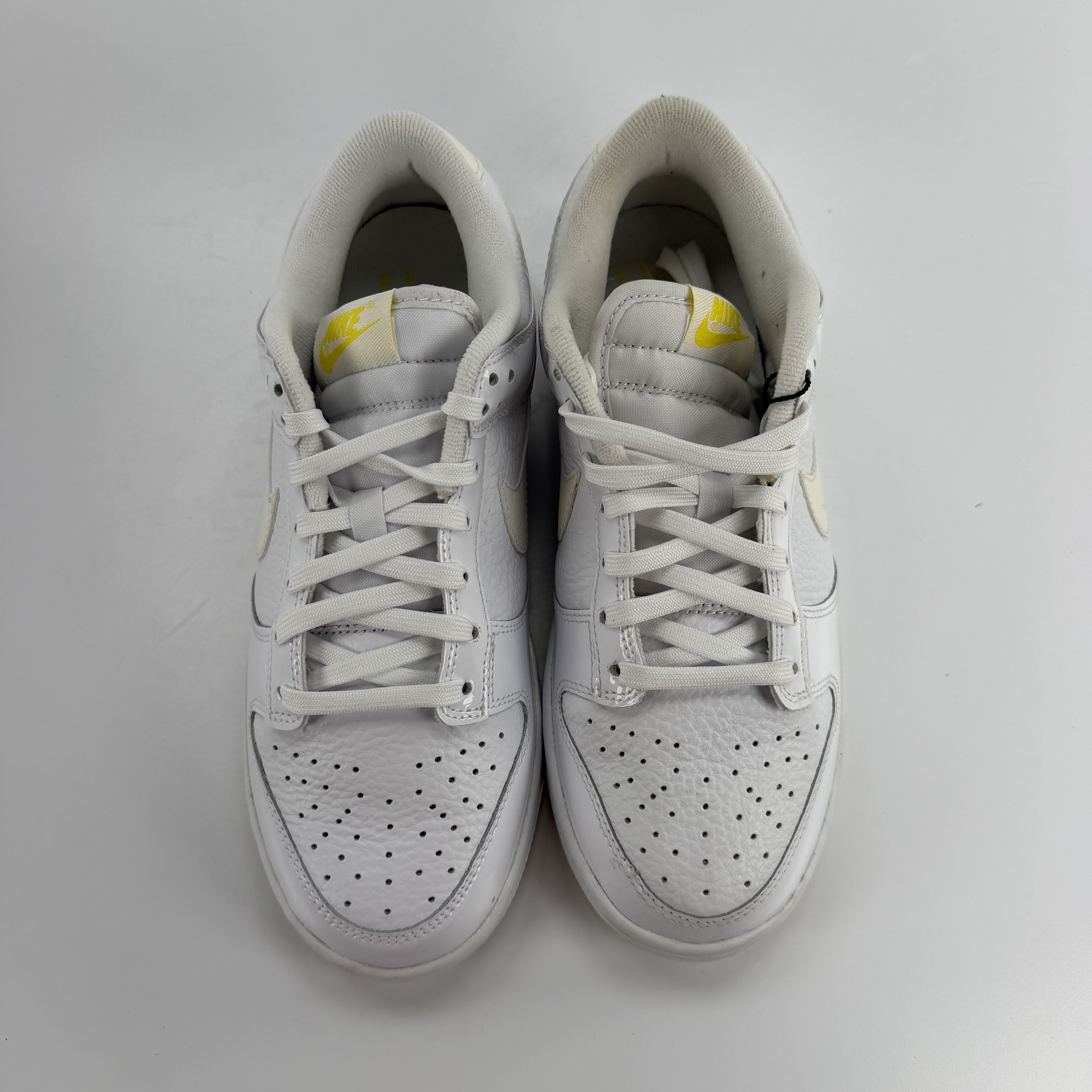 322868 Wmns Dunk Low 'Valentine's Day - Yellow Heart'