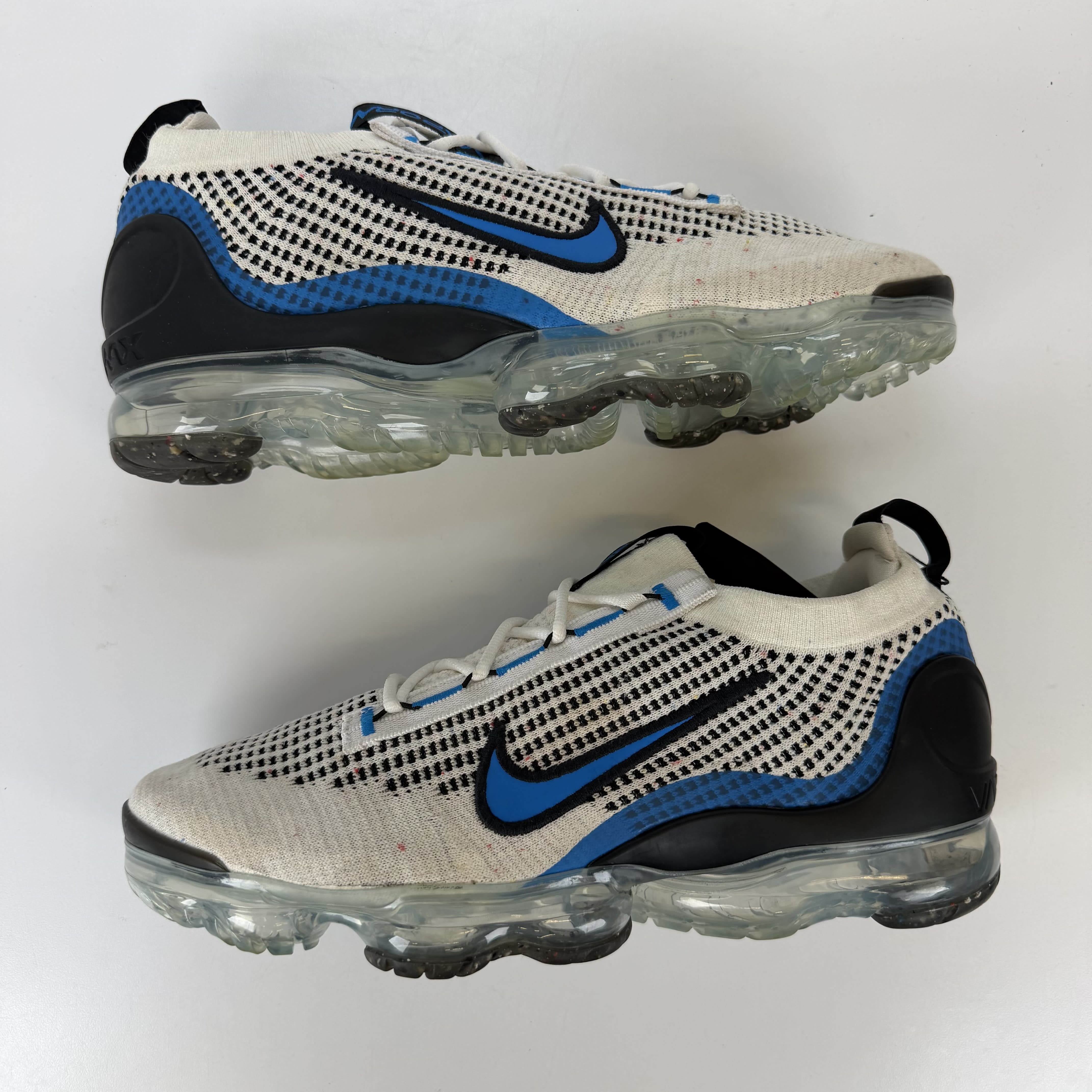 441877 Nike Air VaporMax 2021 Flyknit White Black Photo Blue