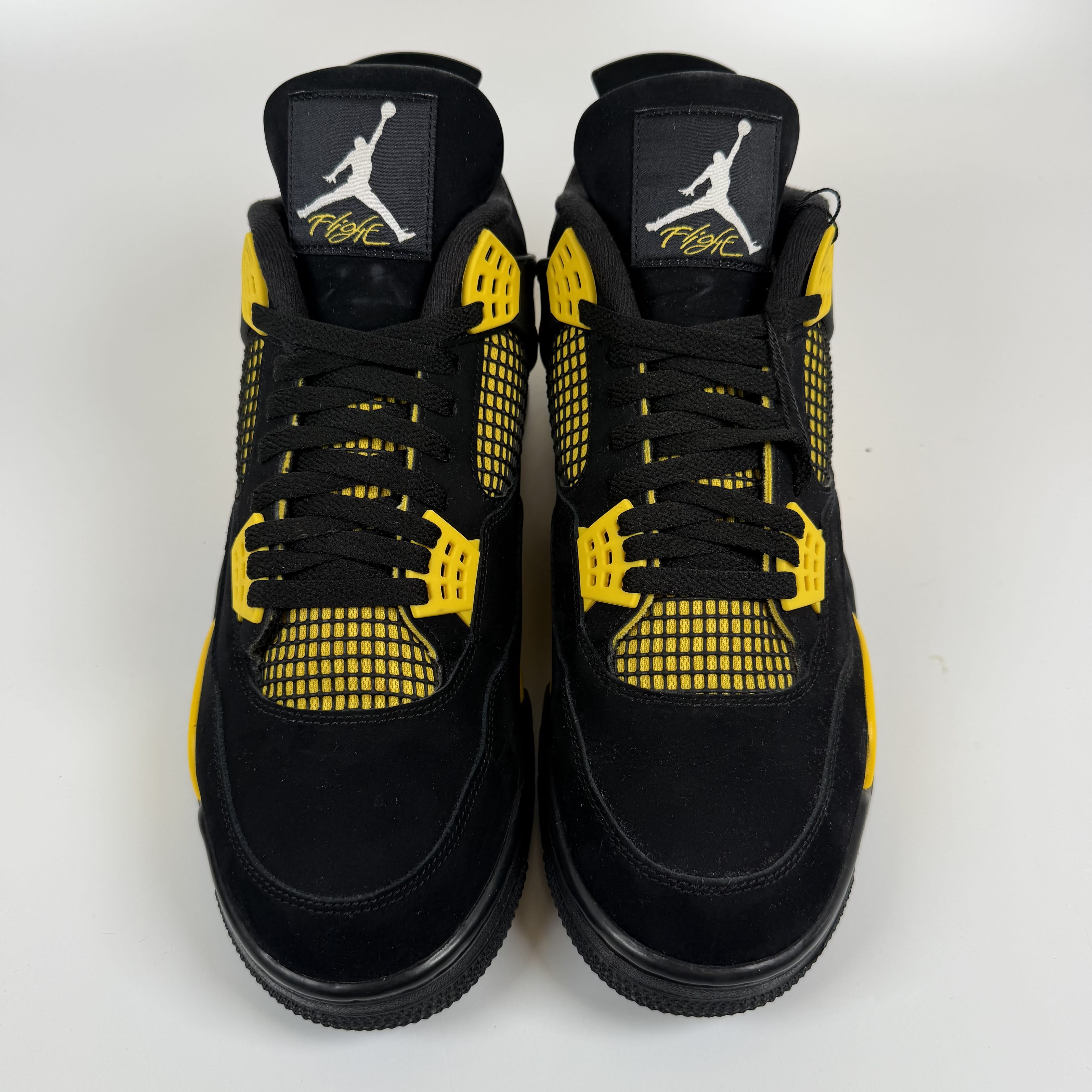 709472 Jordan 4 Retro Thunder (2023)