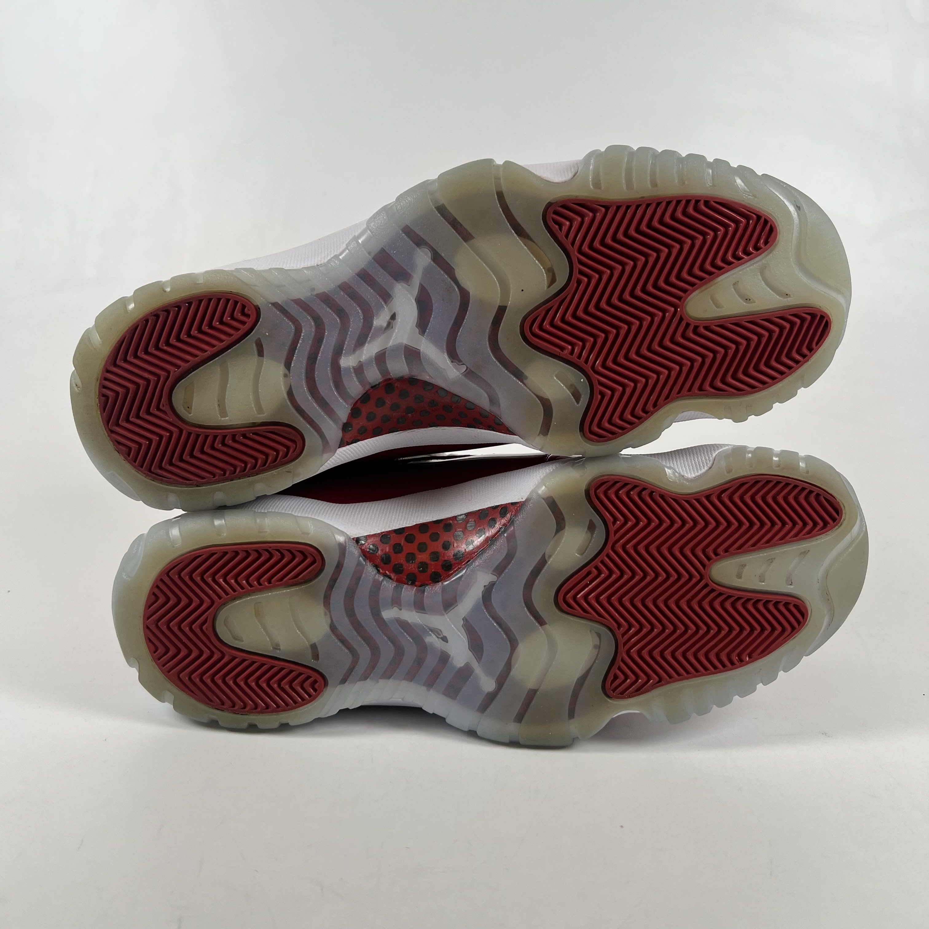 [SP8160] Jordan 11 Retro Cherry (2022)