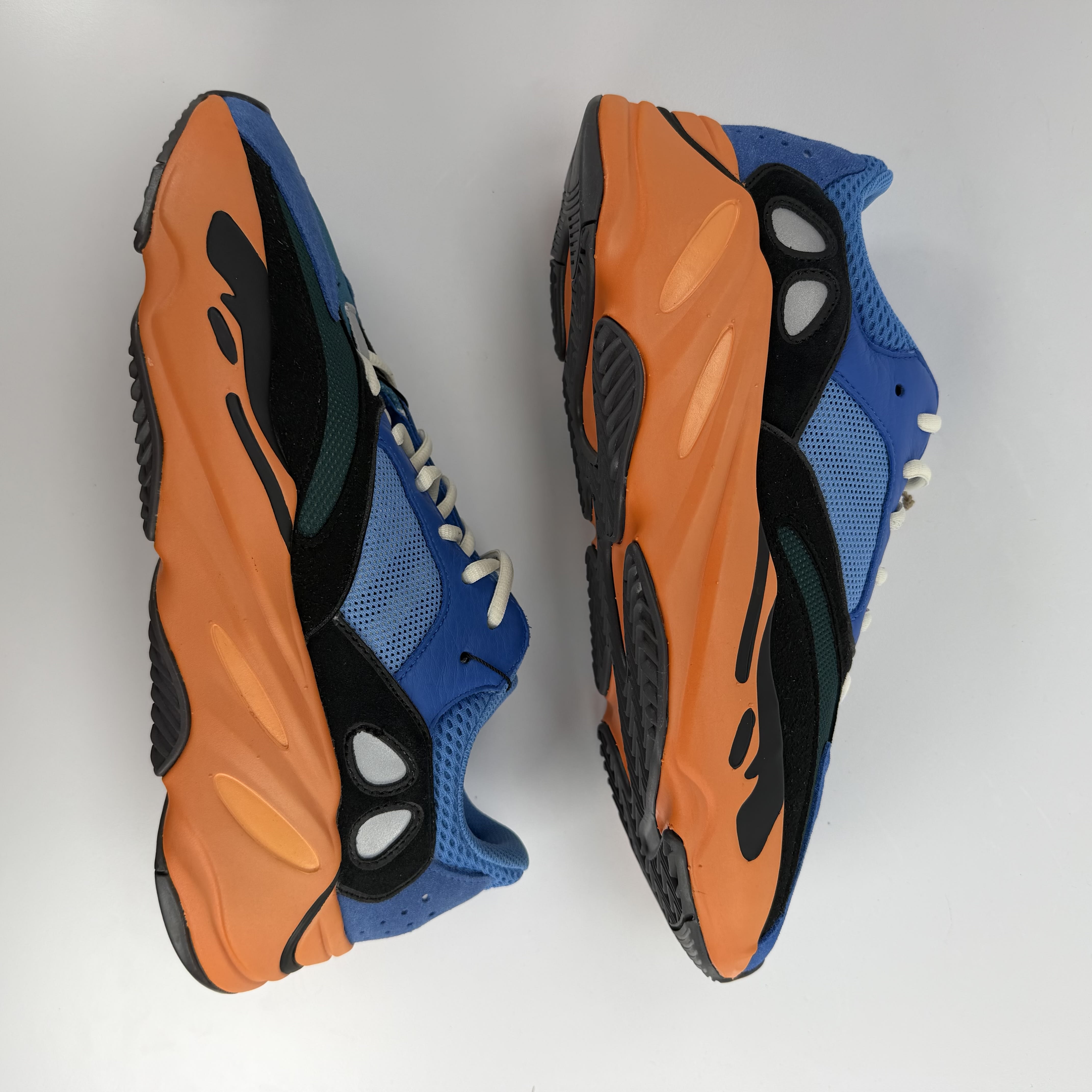 280404 Yeezy Boost 700 'Bright Blue'
