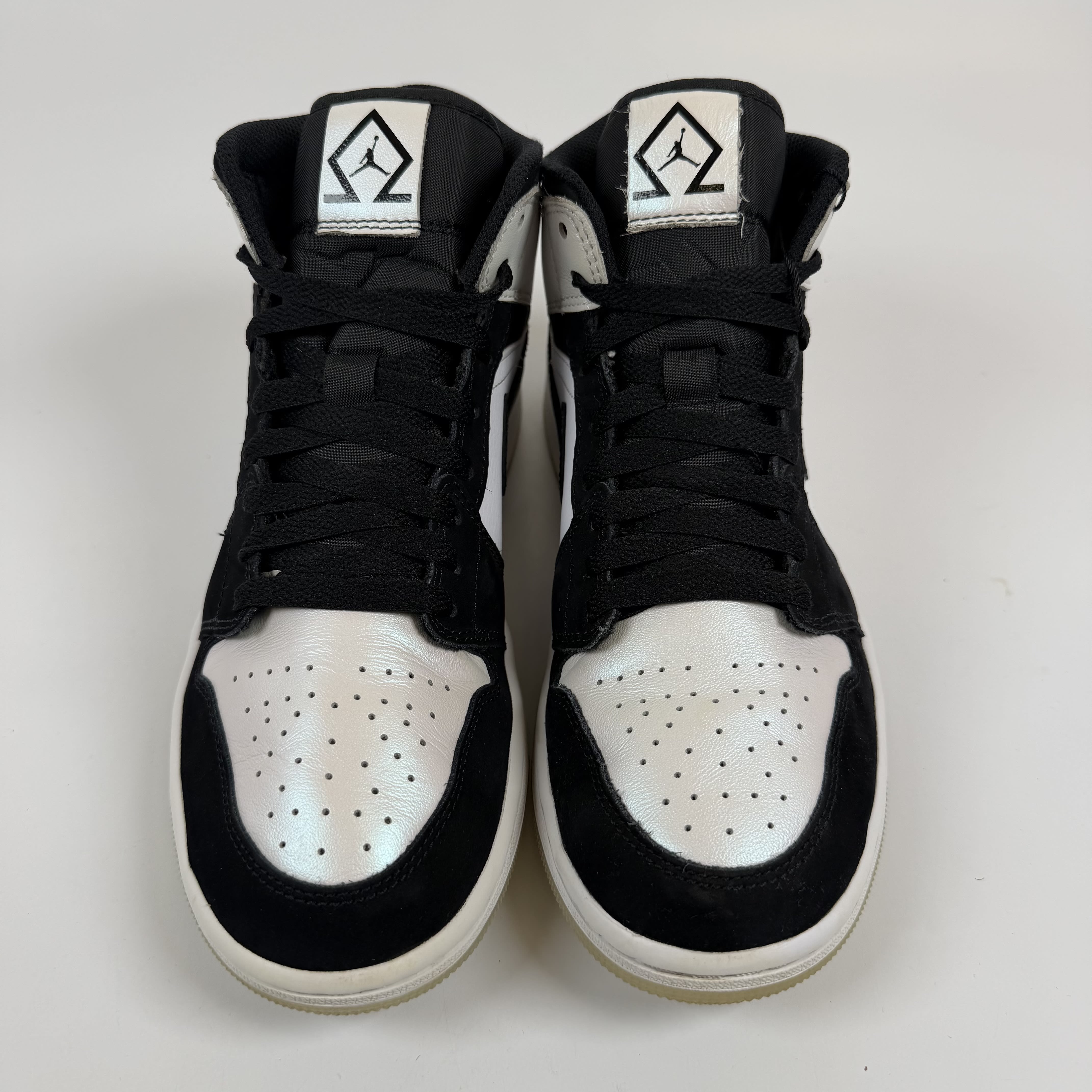 435572 Jordan 1 Mid Diamond Shorts