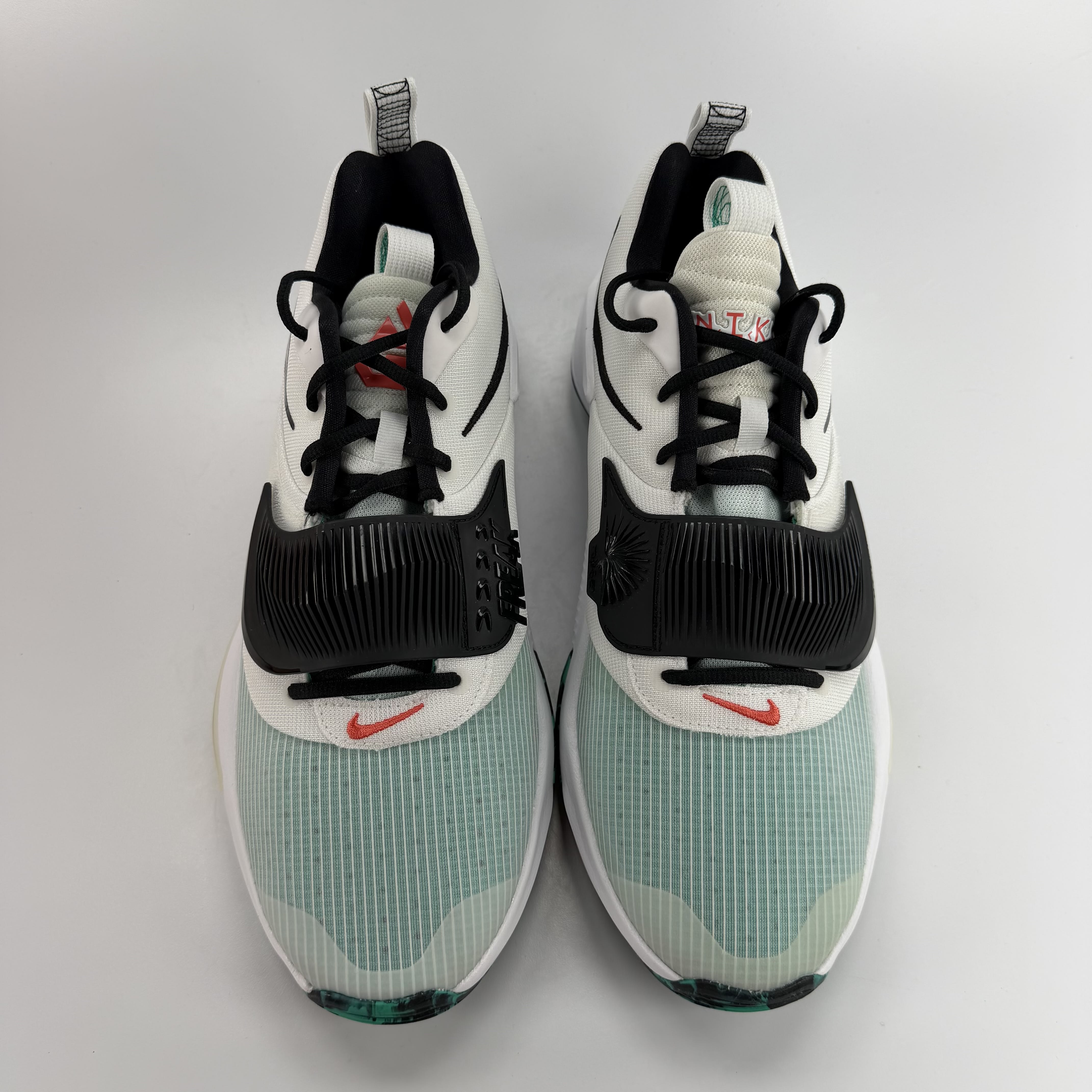378880 Zoom Freak 3 'N.I.K.E.'
