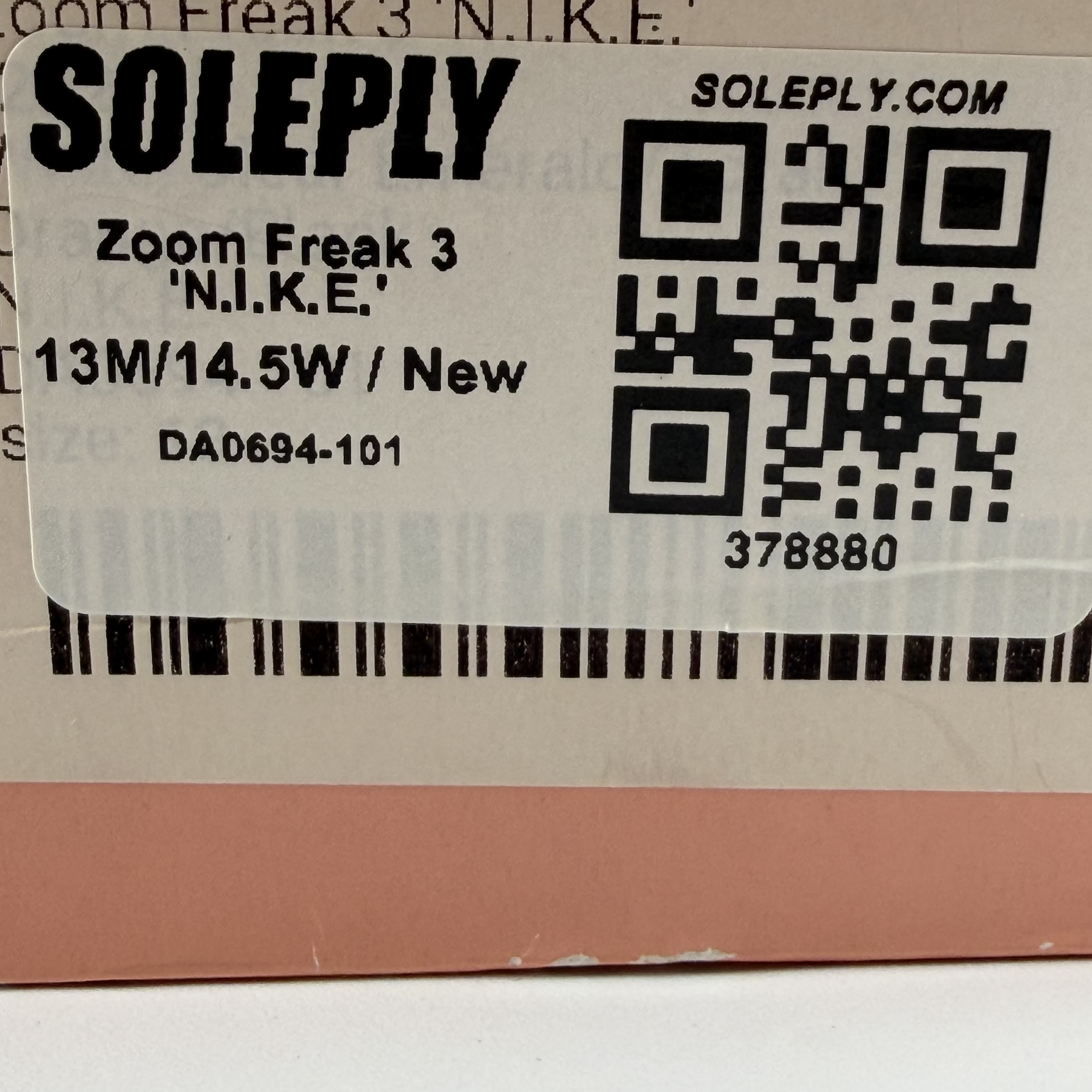 378880 Zoom Freak 3 'N.I.K.E.'