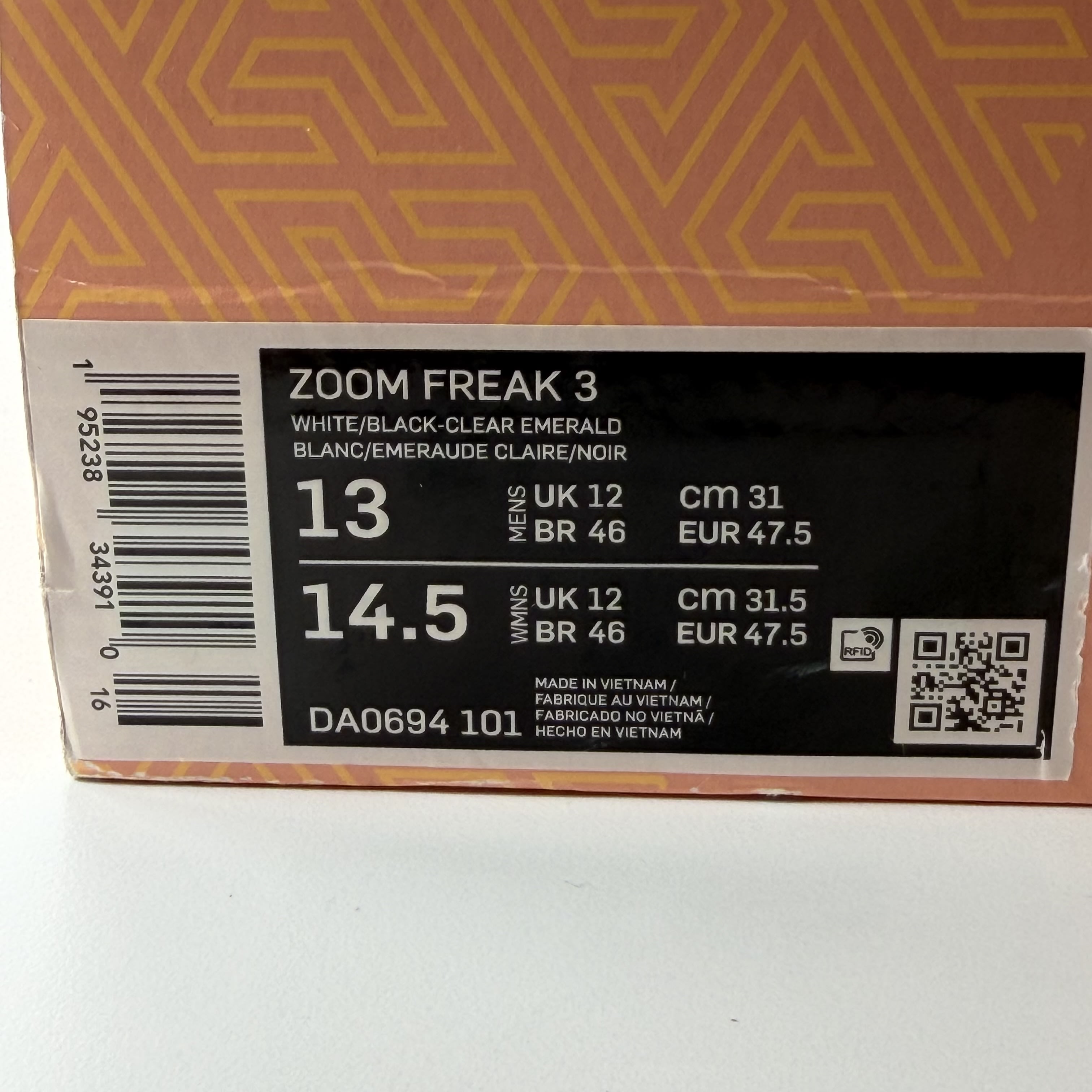 378880 Zoom Freak 3 'N.I.K.E.'