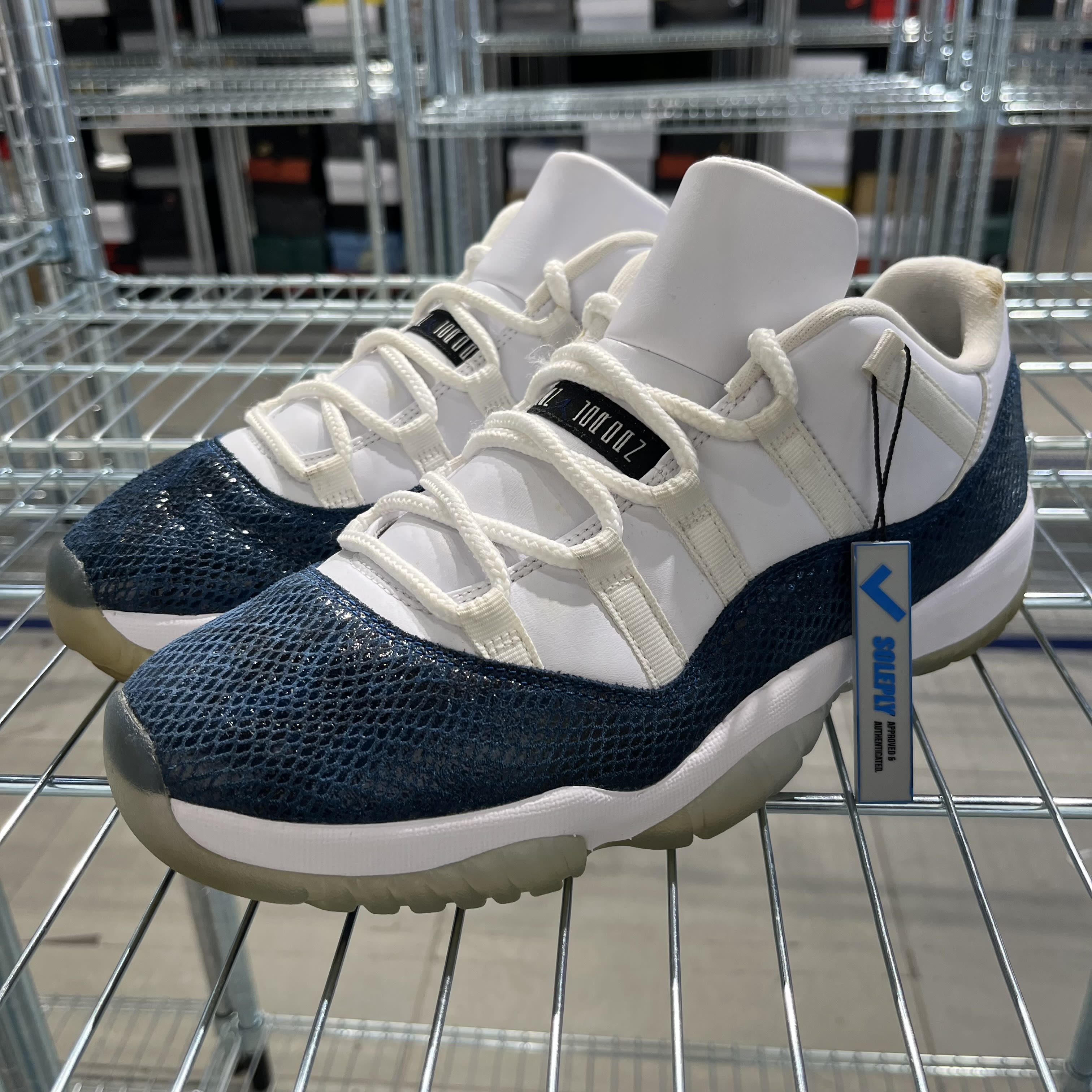 388057 Jordan 11 Retro Low Snake Navy (2019)