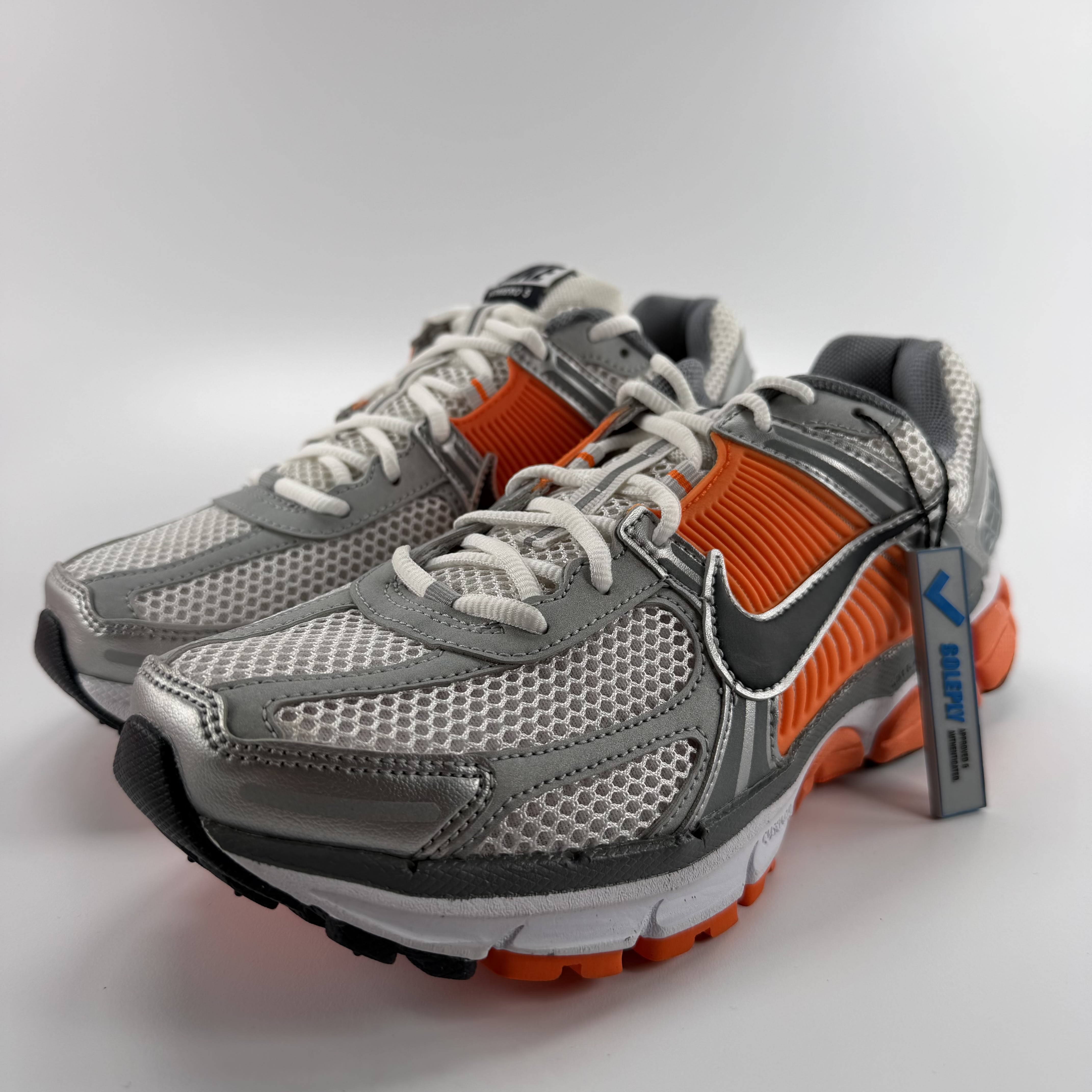 262818 Nike Zoom Vomero 5 Platinum Tint Safety Orange