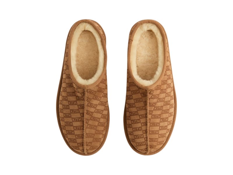 SP9072 Kith Kithmas Monogram Shearling Slippers Loft