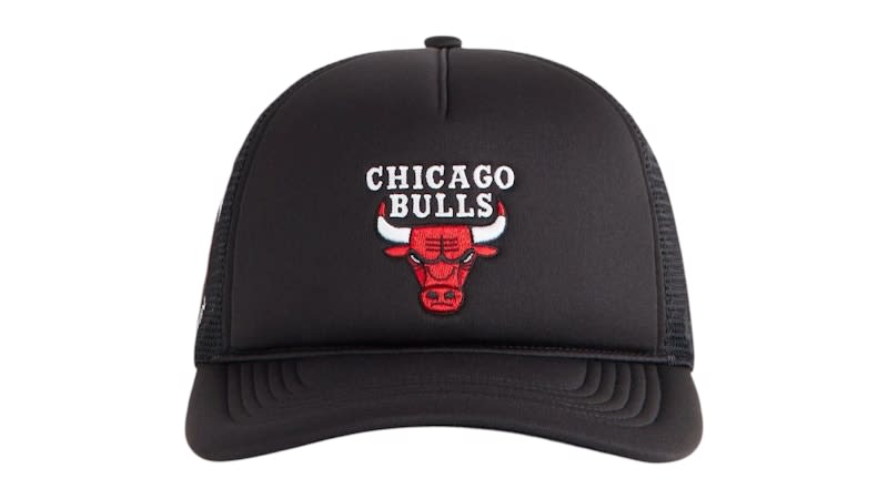 https://res.cloudinary.com/dlqdbsx2k/image/upload/v1782944041/Kith-x-47-Brand-Chicago-Bulls-Hitch-Snapback-Trucker-Hat-Black_lihlra.jpg