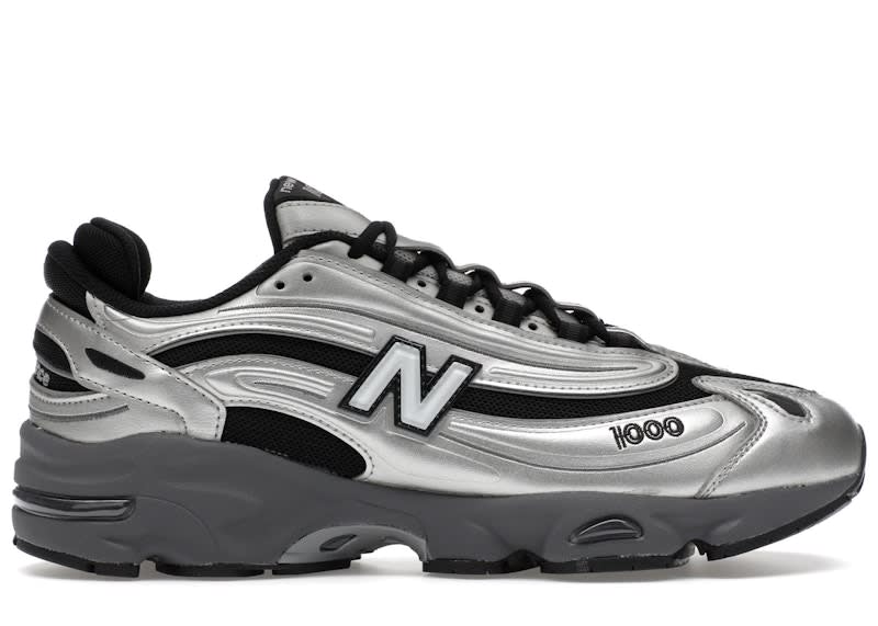https://res.cloudinary.com/dlqdbsx2k/image/upload/v1774364768/New-Balance-1000-Black-Silver-Metallic-Product_skc9qe.jpg