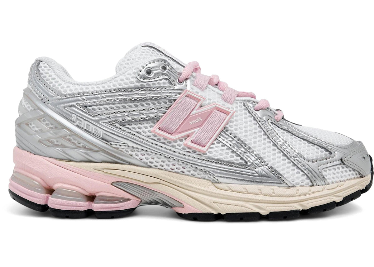 https://images.stockx.com/images/New-Balance-1906R-White-Silver-Pink.jpg?fit=fill&bg=FFFFFF&w=700&h=500&fm=webp&auto=compress&q=90&dpr=2&trim=color&updated_at=1753735105