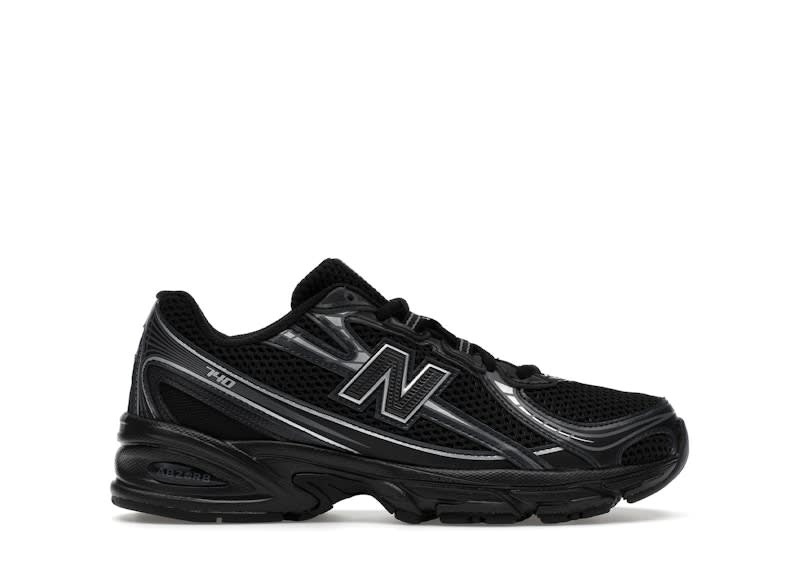 SP4869 New Balance 740 Black Silver Metallic (GS)
