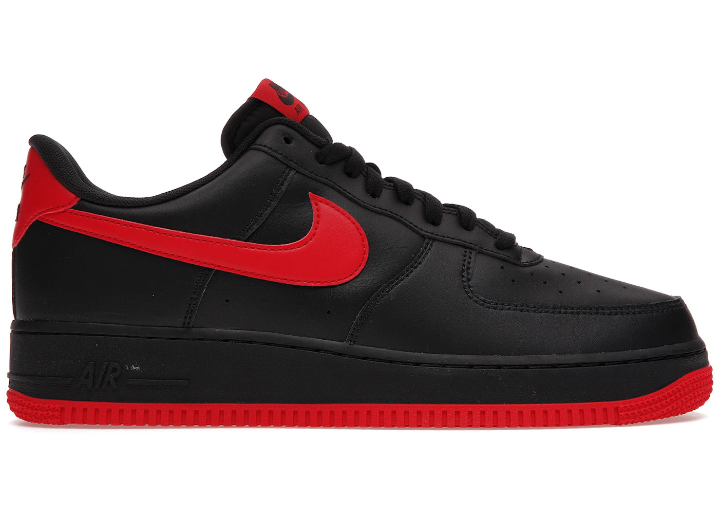 https://images.stockx.com/images/Nike-Air-Force-1-Low-Bred-Product.jpg?fit=fill&bg=FFFFFF&w=700&h=500&fm=webp&auto=compress&q=90&dpr=2&trim=color&updated_at=1738193358
