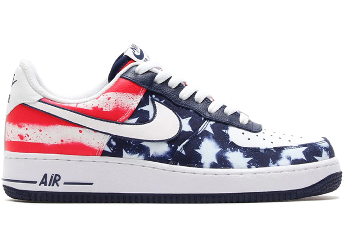 https://images.stockx.com/images/Nike-Air-Force-1-Low-Independence-Day-2014.png?fit=fill&bg=FFFFFF&w=700&h=500&fm=webp&auto=compress&q=90&dpr=2&trim=color&updated_at=1615906717
