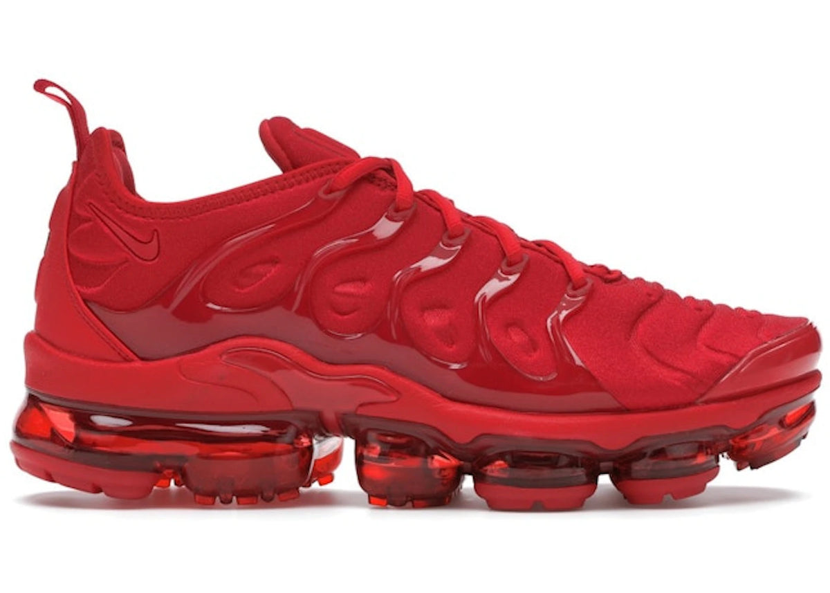 https://images.stockx.com/images/Nike-Air-VaporMax-Plus-Triple-Red-Product.png?fit=fill&bg=FFFFFF&w=700&h=500&fm=webp&auto=compress&q=90&dpr=2&trim=color&updated_at=1771483191