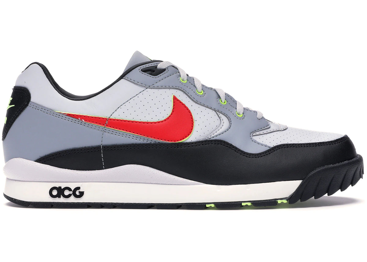 https://images.stockx.com/images/Nike-Air-Wildwood-ACG-Pure-Platinum-Comet-Red-Product.jpg?fit=fill&bg=FFFFFF&w=700&h=500&fm=webp&auto=compress&q=90&dpr=2&trim=color&updated_at=1738193358