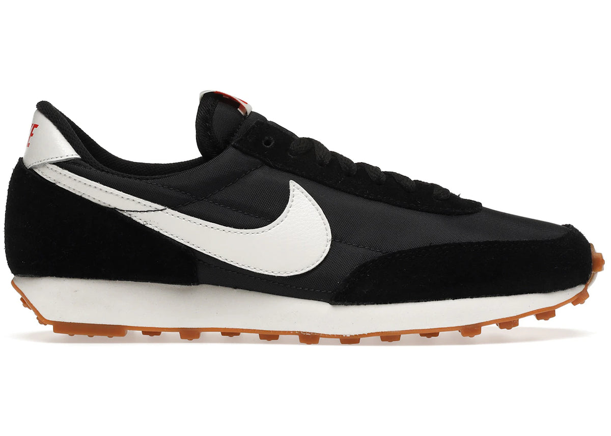 https://images.stockx.com/images/Nike-Daybreak-Black-W-Product.jpg?fit=fill&bg=FFFFFF&w=700&h=500&fm=webp&auto=compress&q=90&dpr=2&trim=color&updated_at=1738193358