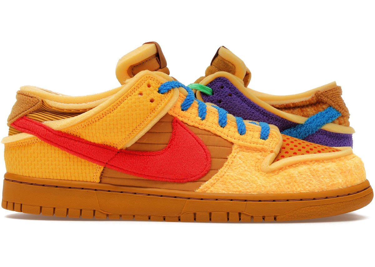 https://images.stockx.com/images/Nike-Dunk-Low-Cactus-Plant-Flea-Market-Swamp-Sponge-Psychic-Purple-Product.jpg?fit=fill&bg=FFFFFF&w=700&h=500&fm=webp&auto=compress&q=90&dpr=2&trim=color&updated_at=1759345651