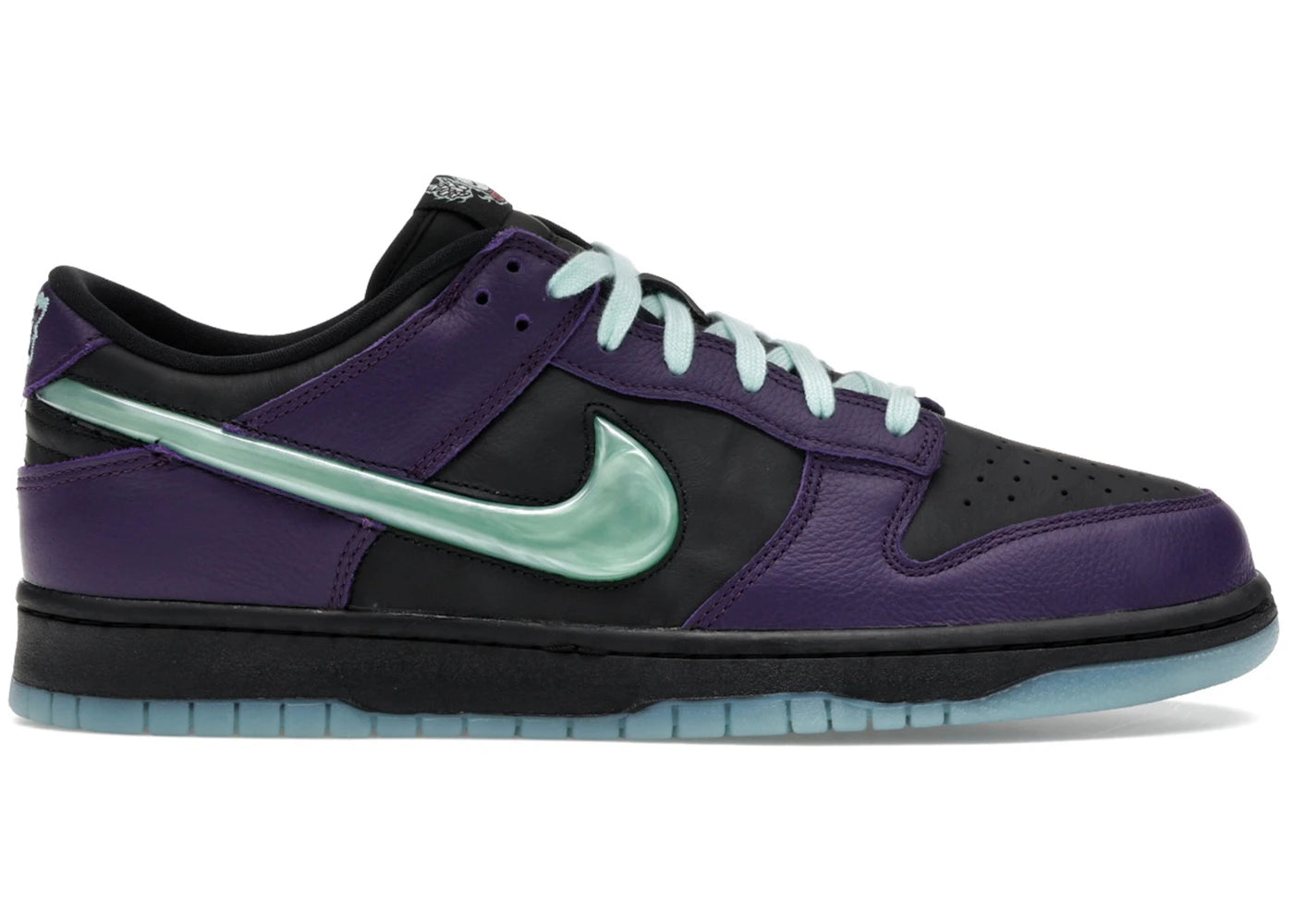https://images.stockx.com/images/Nike-Dunk-Low-Retro-LTD-Wizard-Product.jpg?fit=fill&bg=FFFFFF&w=700&h=500&fm=webp&auto=compress&q=90&dpr=2&trim=color&updated_at=1761318748