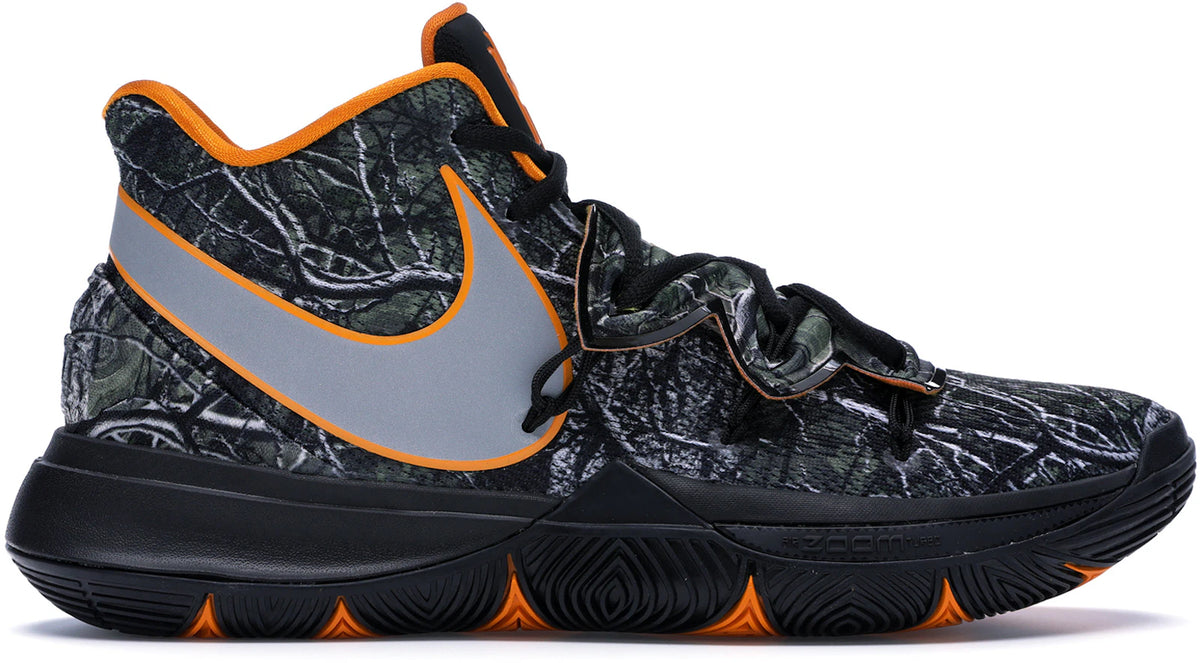 https://images.stockx.com/images/Nike-Kyrie-5-Taco-PE-Product.jpg?fit=fill&bg=FFFFFF&w=1000&fm=webp&auto=compress&q=90&dpr=2&trim=color&updated_at=1738193358