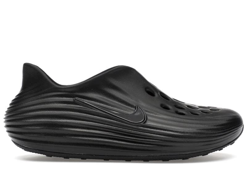 SP12700 Nike ReactX Rejuven8 Triple Black