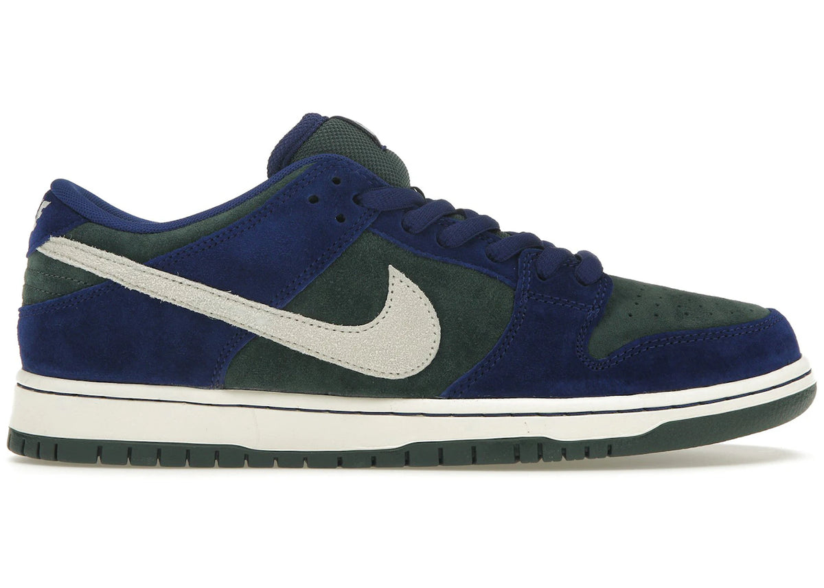 https://images.stockx.com/images/Nike-SB-Dunk-Low-Deep-Royal-Blue-Product.jpg?fit=fill&bg=FFFFFF&w=700&h=500&fm=webp&auto=compress&q=90&dpr=2&trim=color&updated_at=1738193358