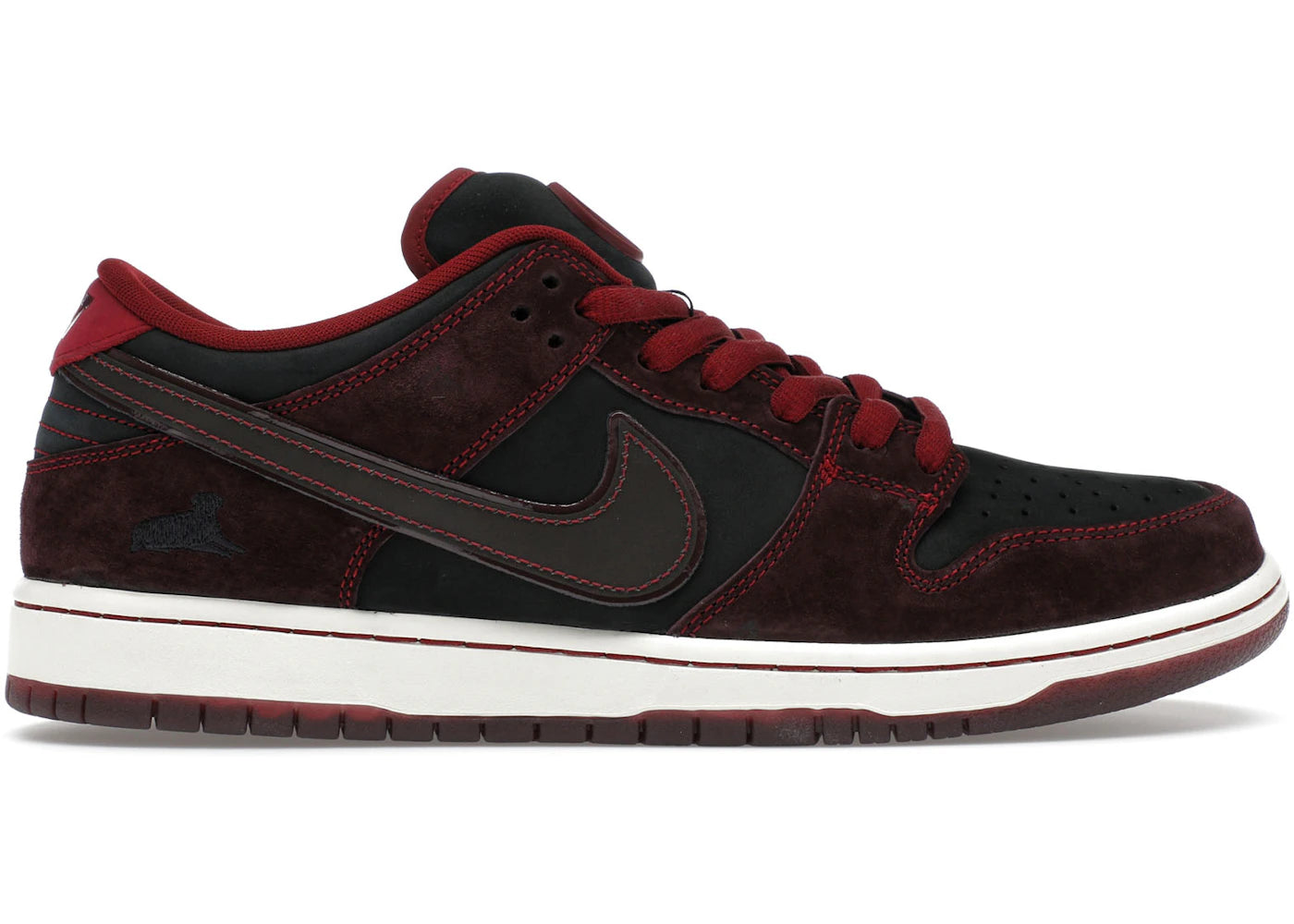 SP474 Nike SB Dunk Low Riot Skateshop