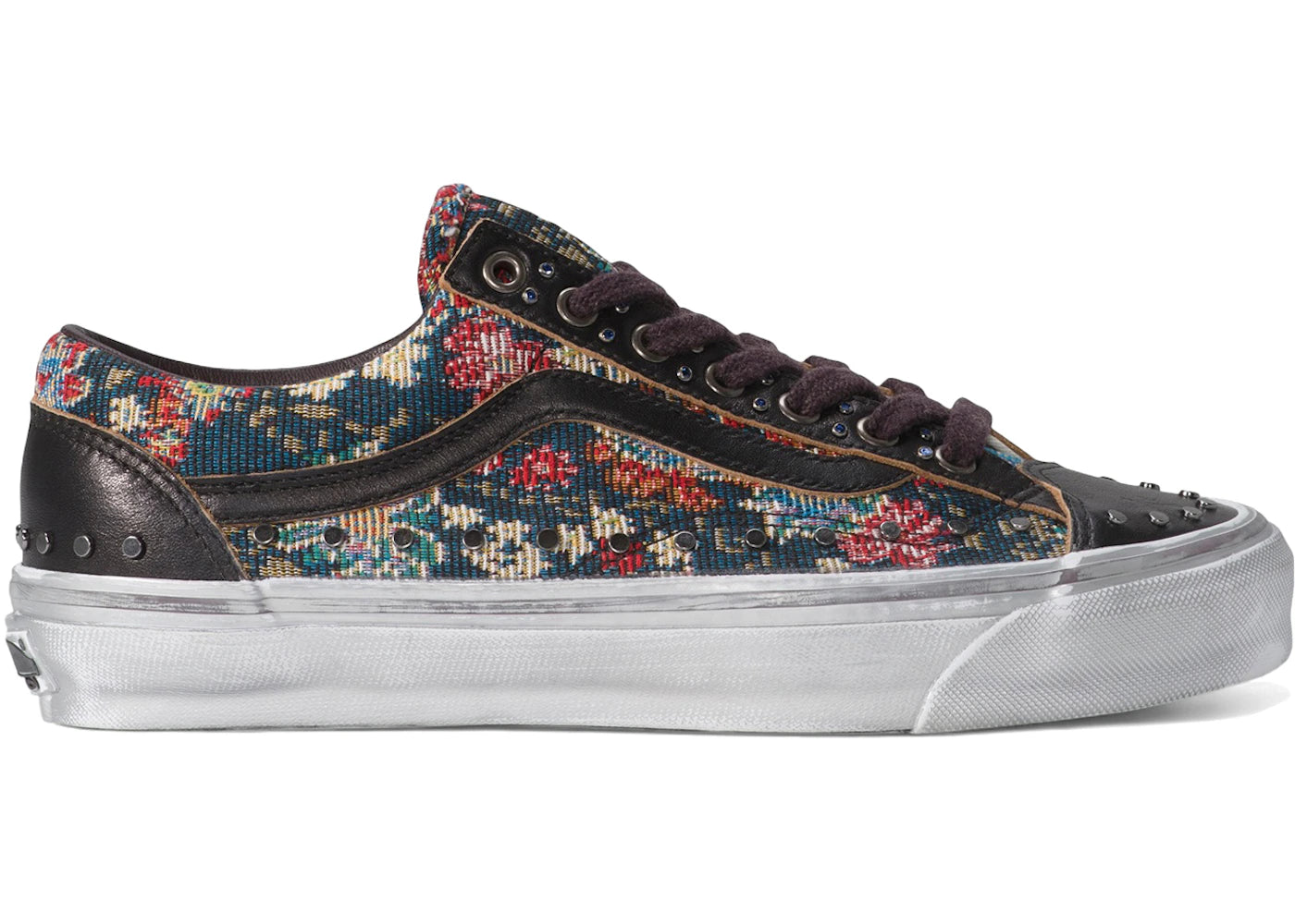 https://images.stockx.com/images/Vans-OTW-Old-Skool-36-Vibram-Floral-Rivets-Black.jpg?fit=fill&bg=FFFFFF&w=700&h=500&fm=webp&auto=compress&q=90&dpr=2&trim=color&updated_at=1762380005