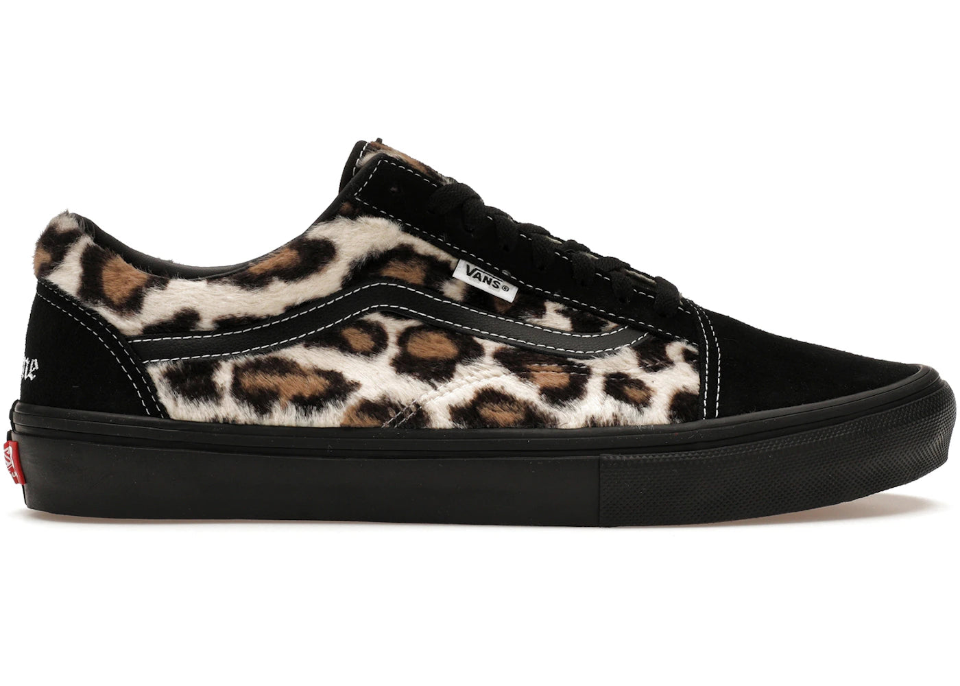 https://images.stockx.com/images/Vans-Old-Skool-Supreme-Leopard-Black-Product.jpg?fit=fill&bg=FFFFFF&w=700&h=500&fm=webp&auto=compress&q=90&dpr=2&trim=color&updated_at=1738193358