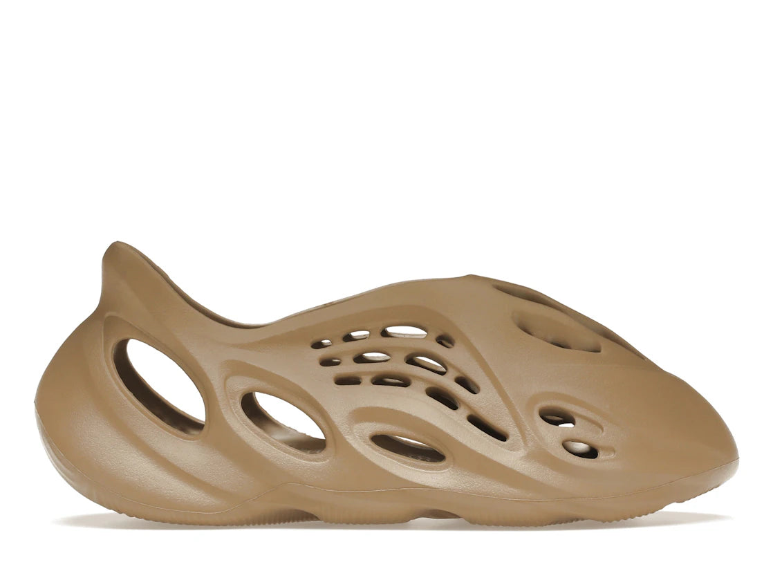 698614 Yeezy Foam RNR 'Mist'