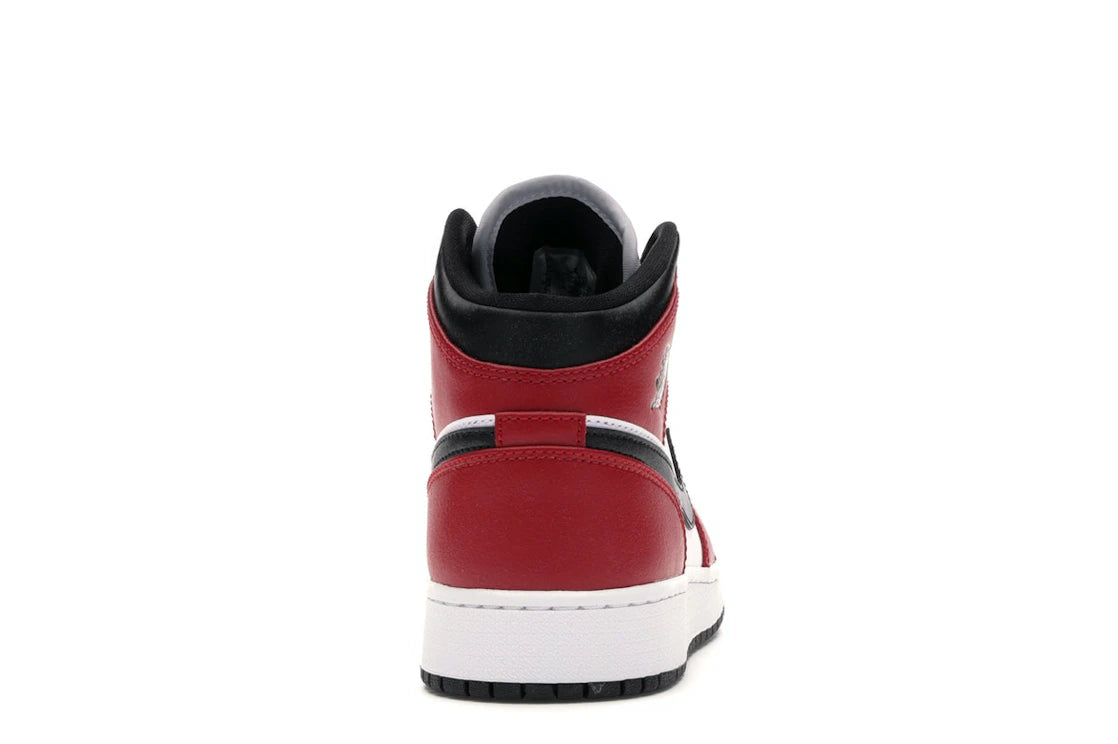 SP16320 Air Jordan 1 Mid GS 'Chicago Black Toe'