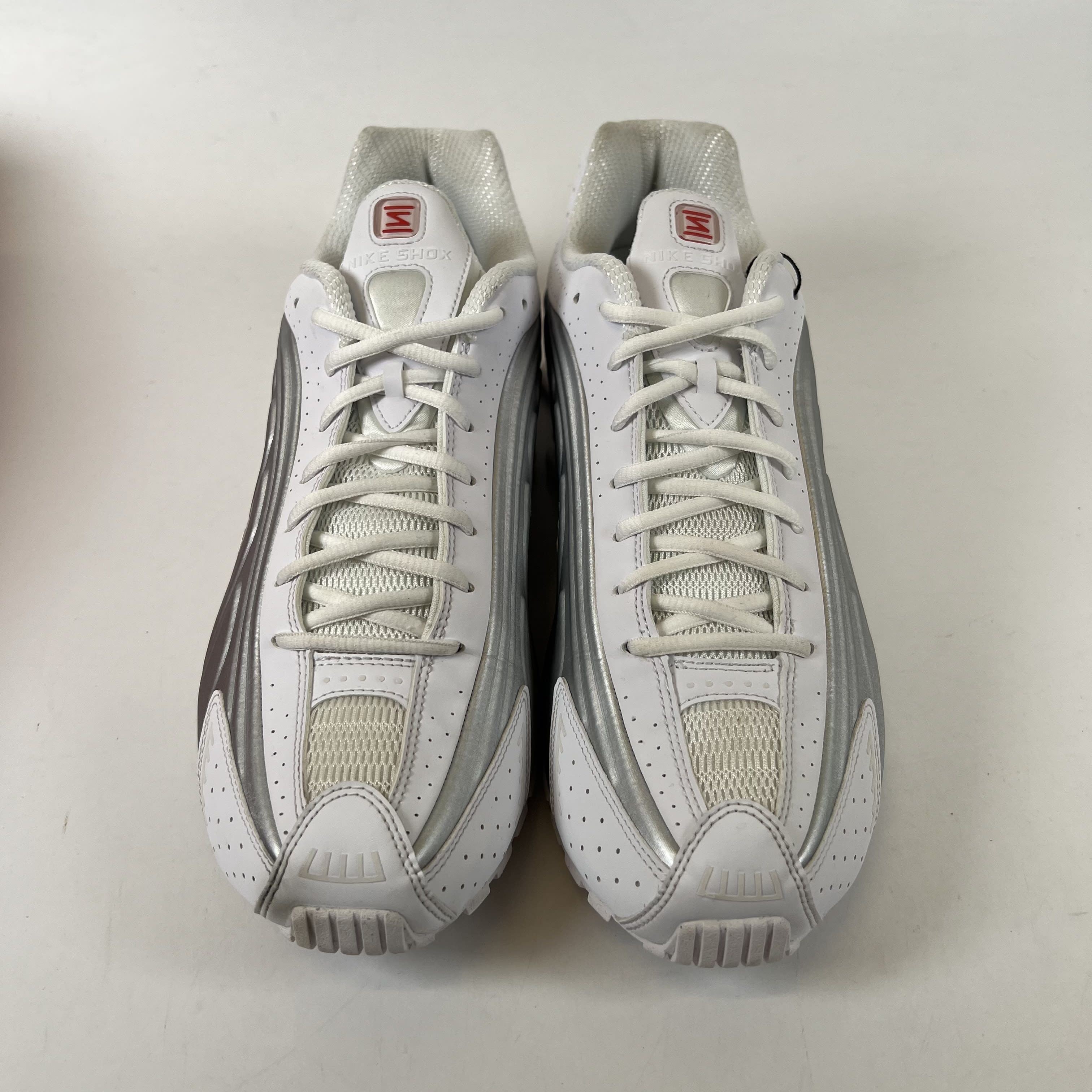 [SP15219] Nike Shox R4 White Bright Crimson Metallic Silver