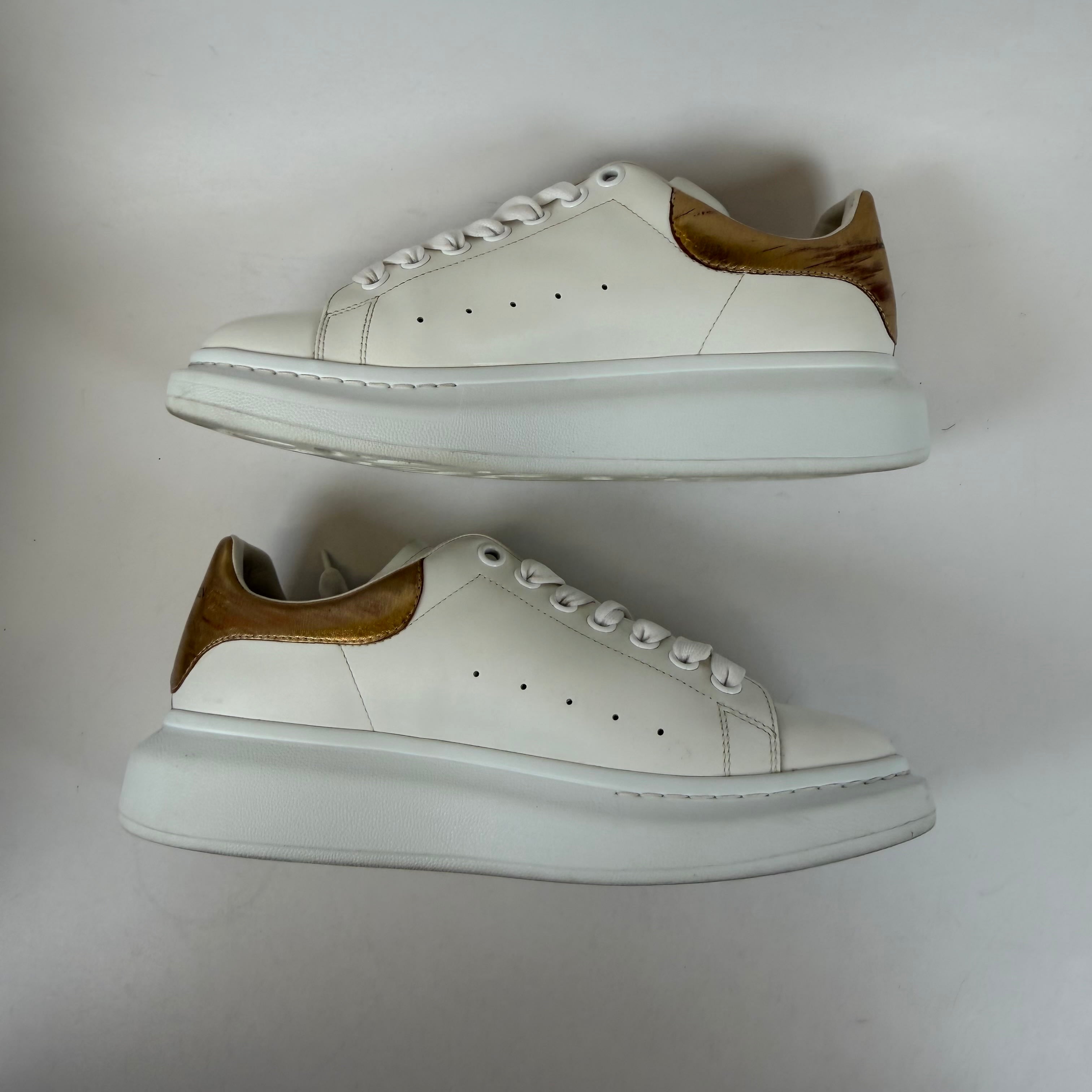 [SP12207] Alexander McQueen Oversized Light Gold