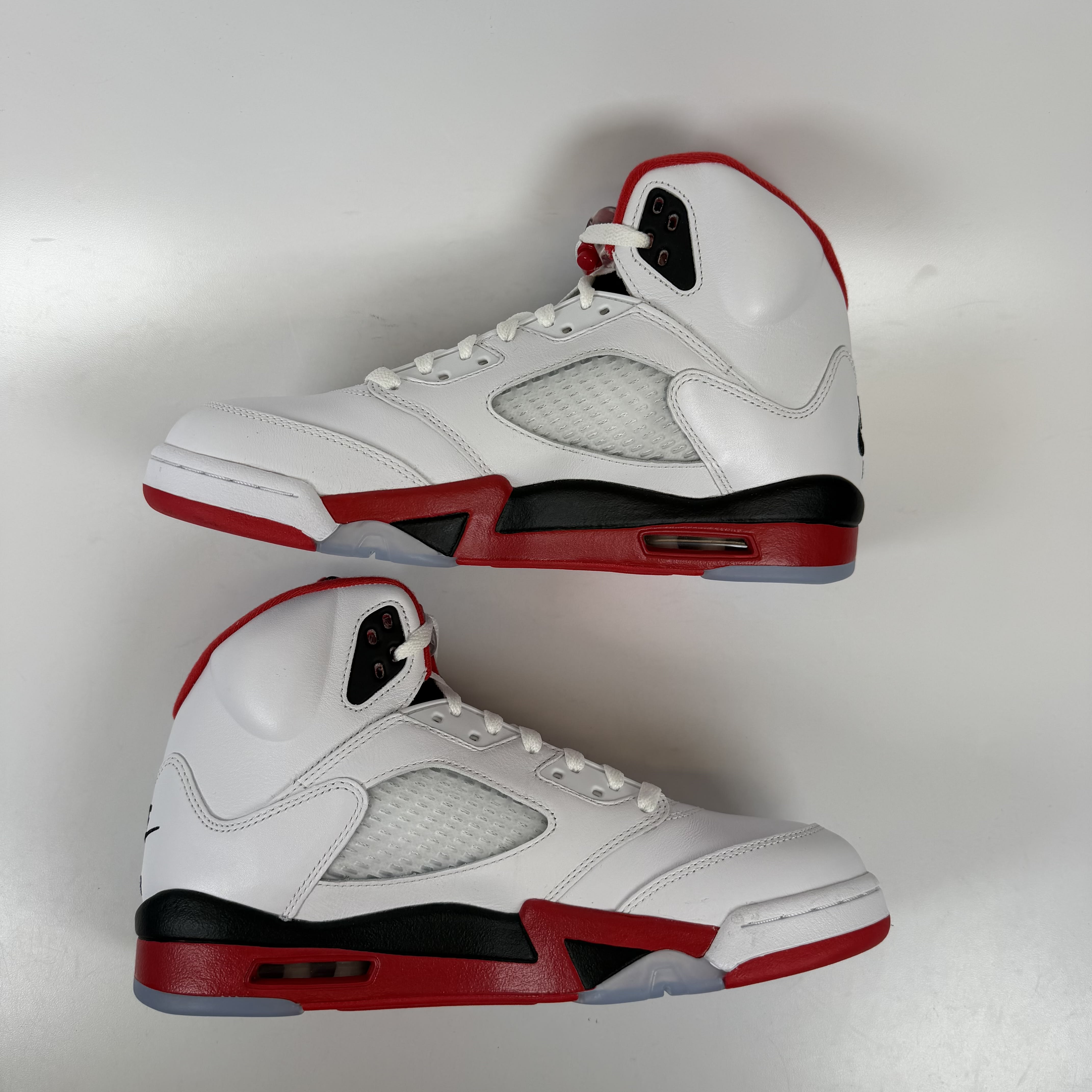 [SP14288] Jordan 5 Retro Fire Red Black Tongue (2025)