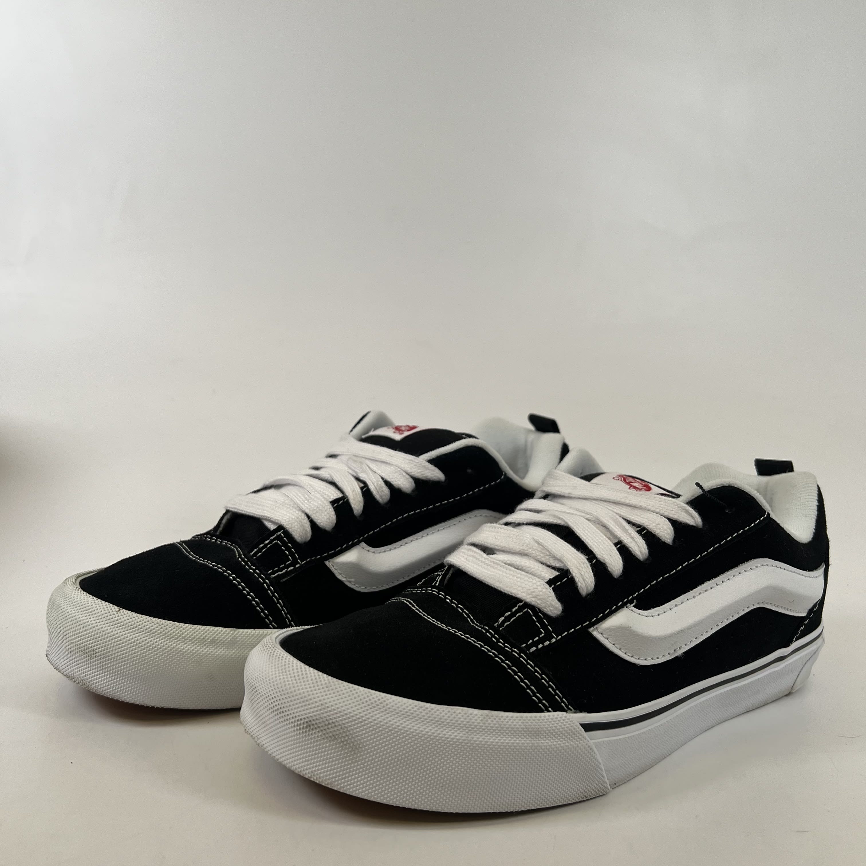[SP12194] Vans Knu Skool Black White