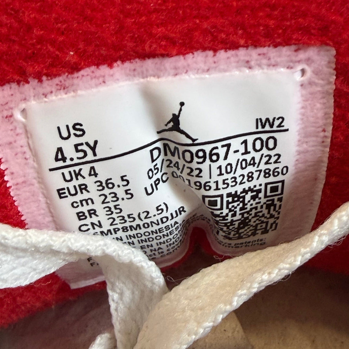 https://res.cloudinary.com/dlqdbsx2k/image/upload/v1790953645/blob_ejjvlk.jpg
