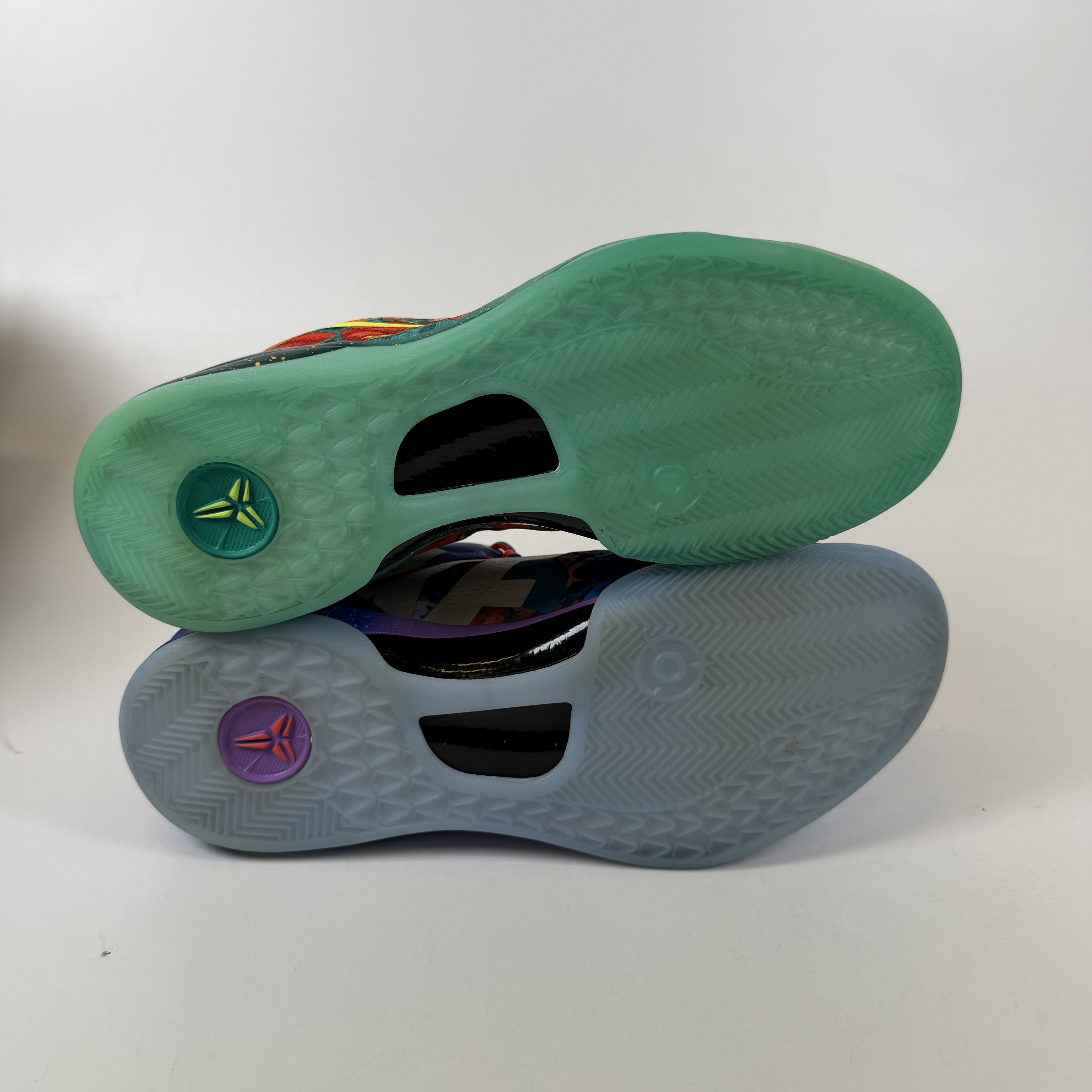 [SP12990] Nike Kobe 8 Protro What The (2025)