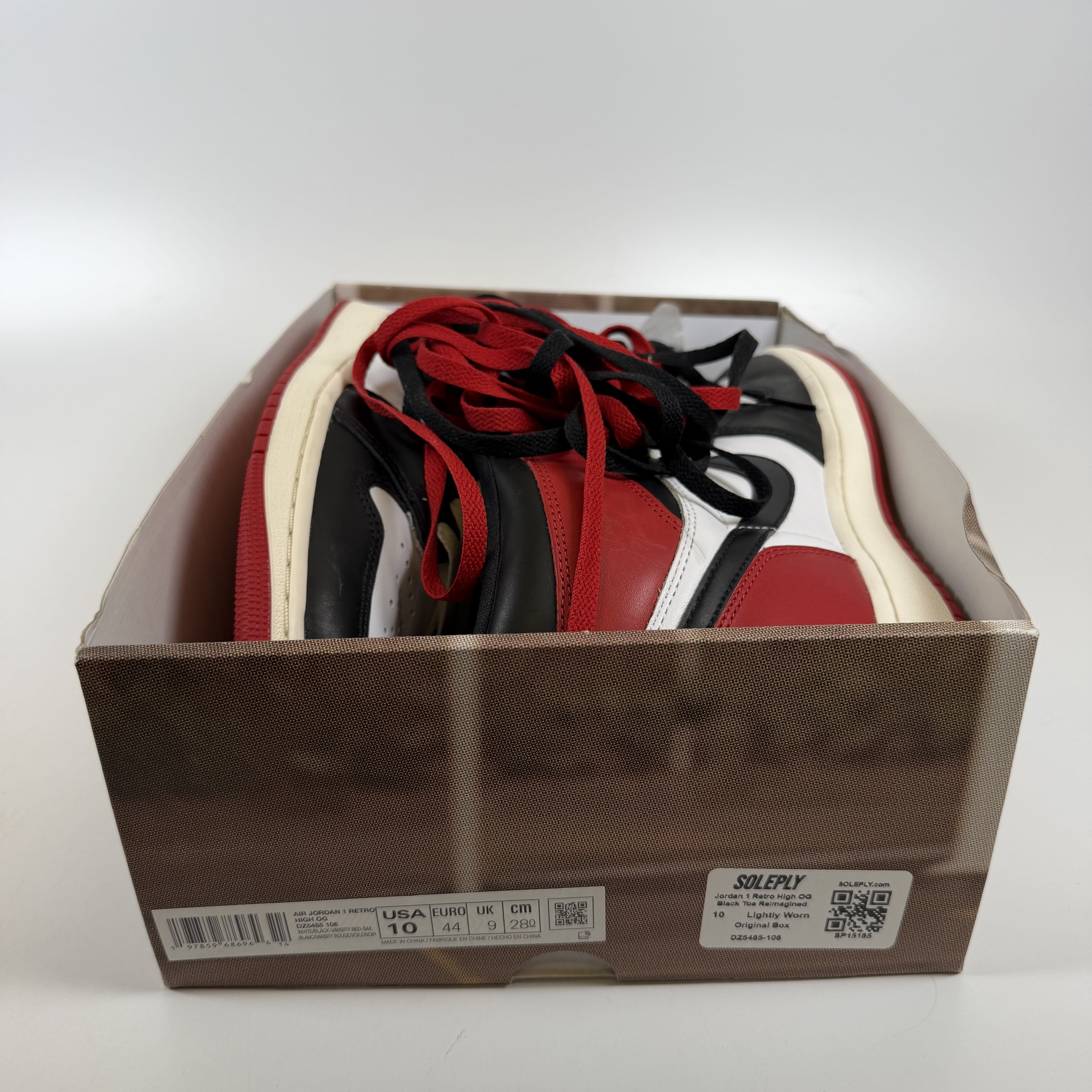 [SP15165] Jordan 1 Retro High OG Black Toe Reimagined