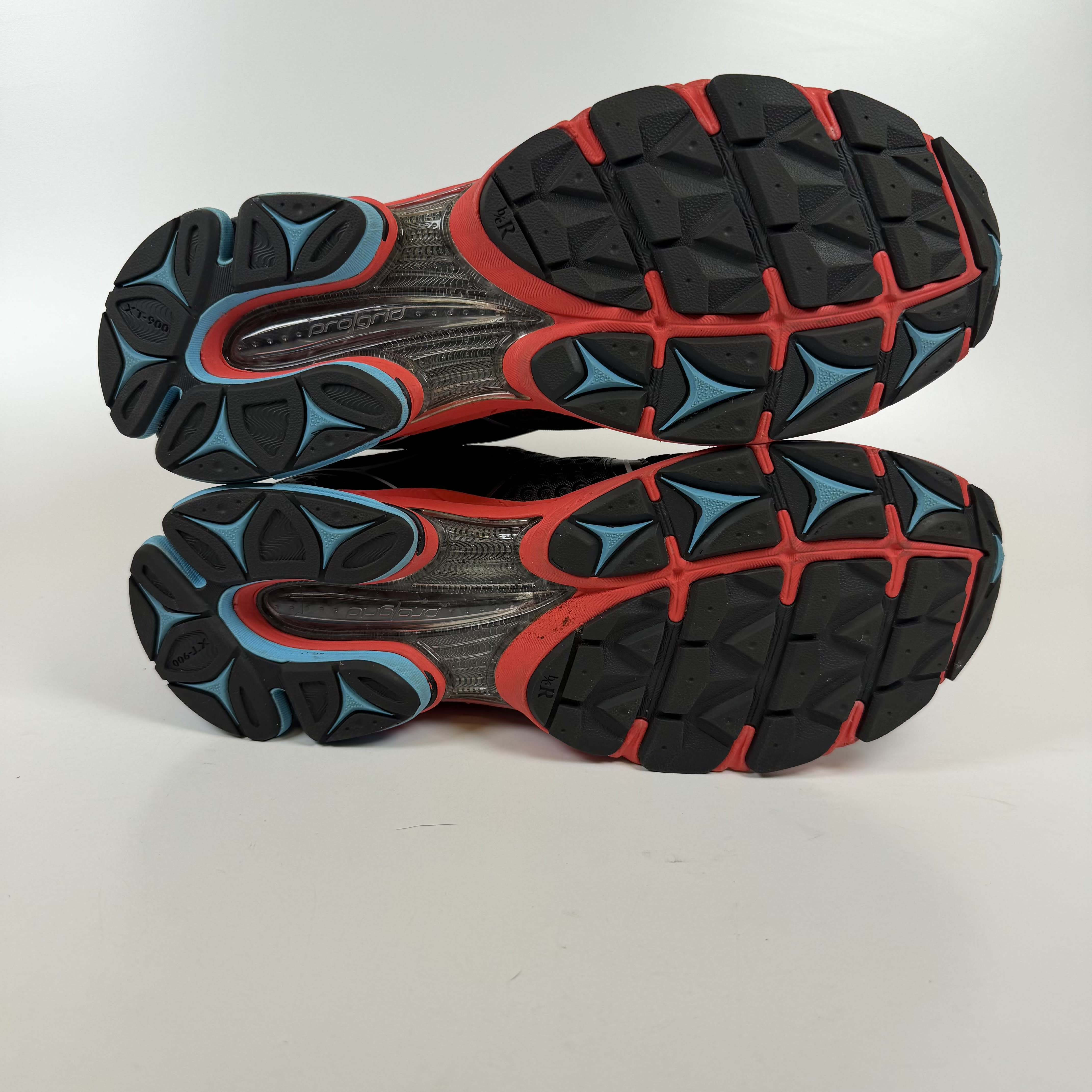 [SP16008] Saucony ProGrid Triumph 4 Keith Haring NYC Marathon