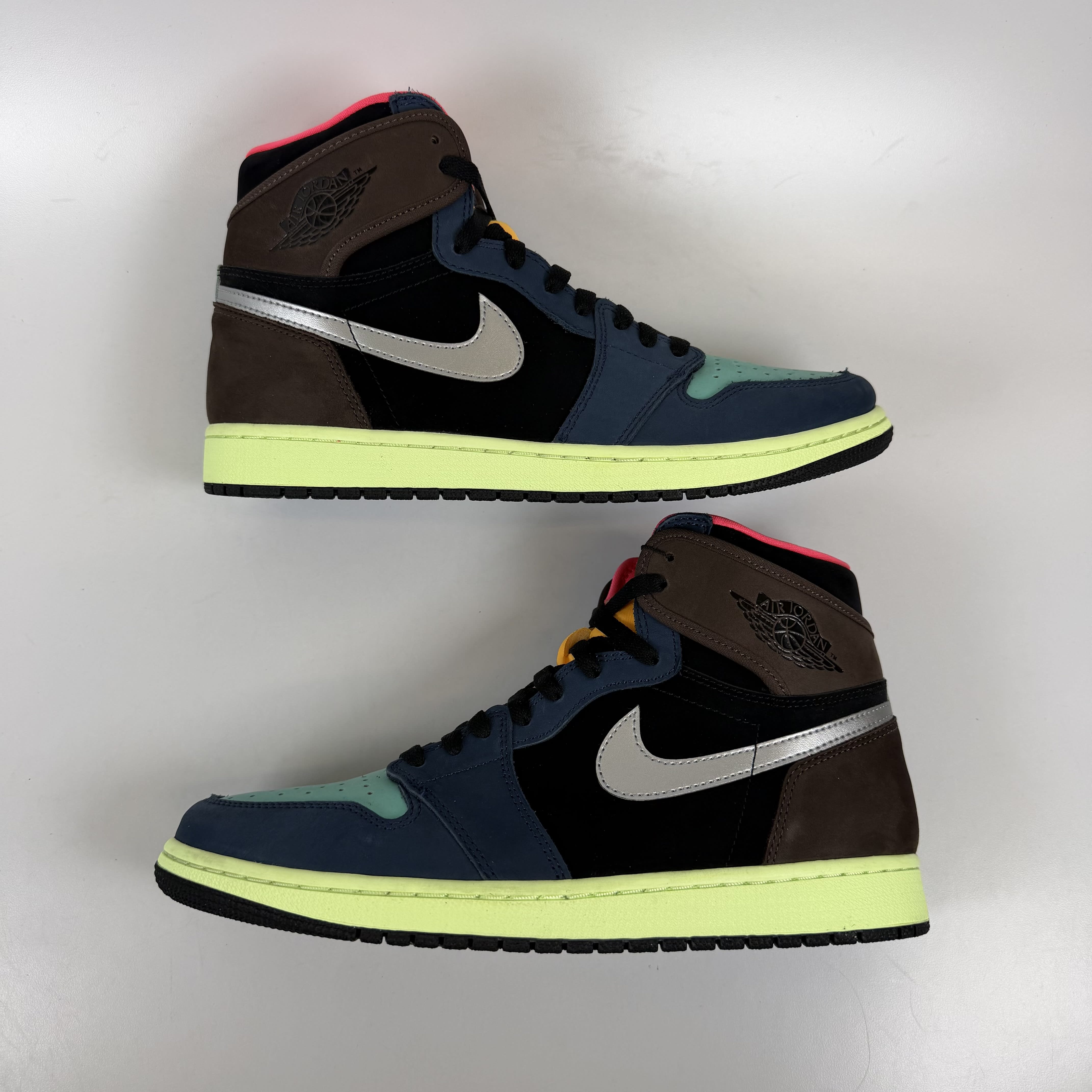 [SP7134] Jordan 1 Retro High Tokyo Bio Hack