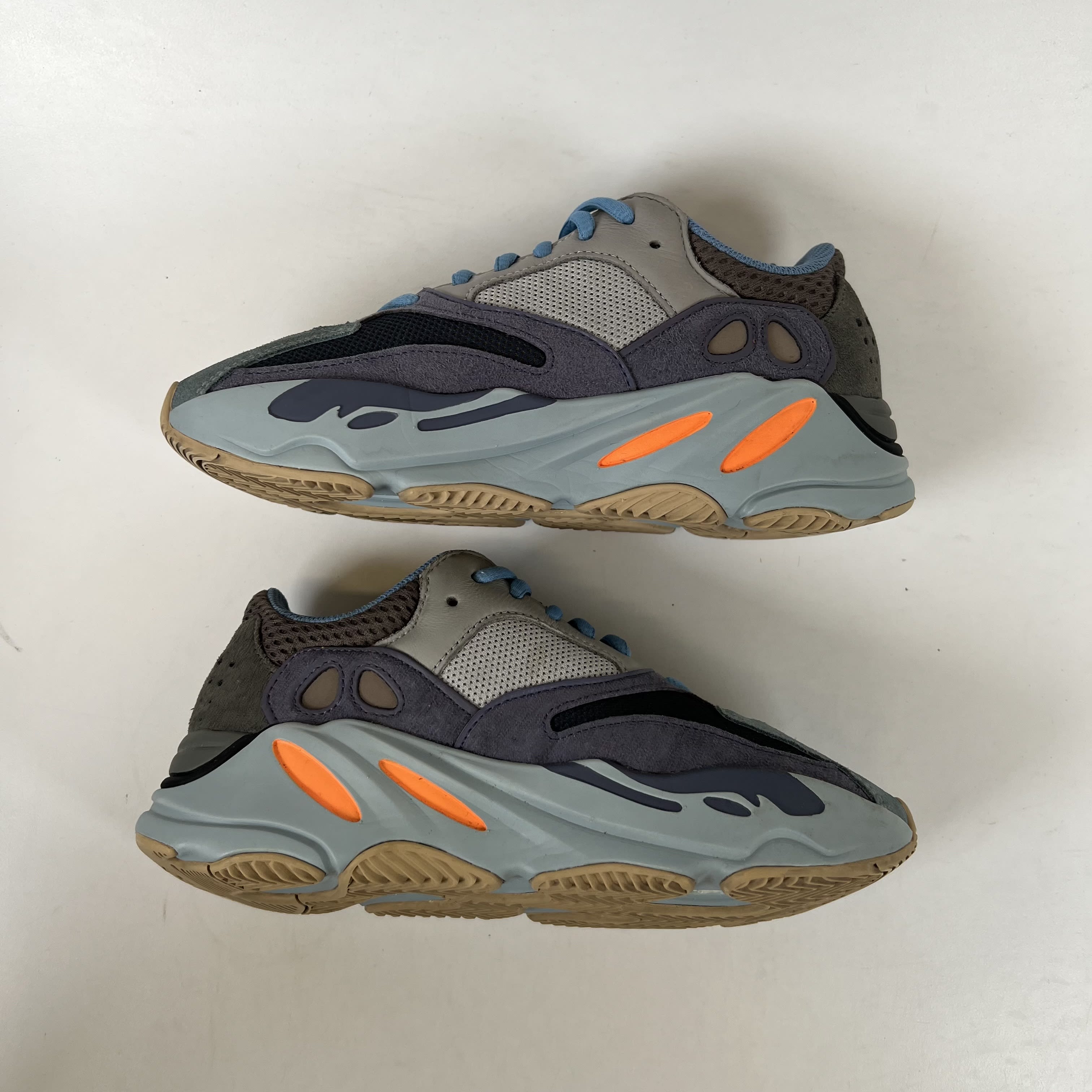[SP14994] adidas Yeezy Boost 700 Carbon Blue