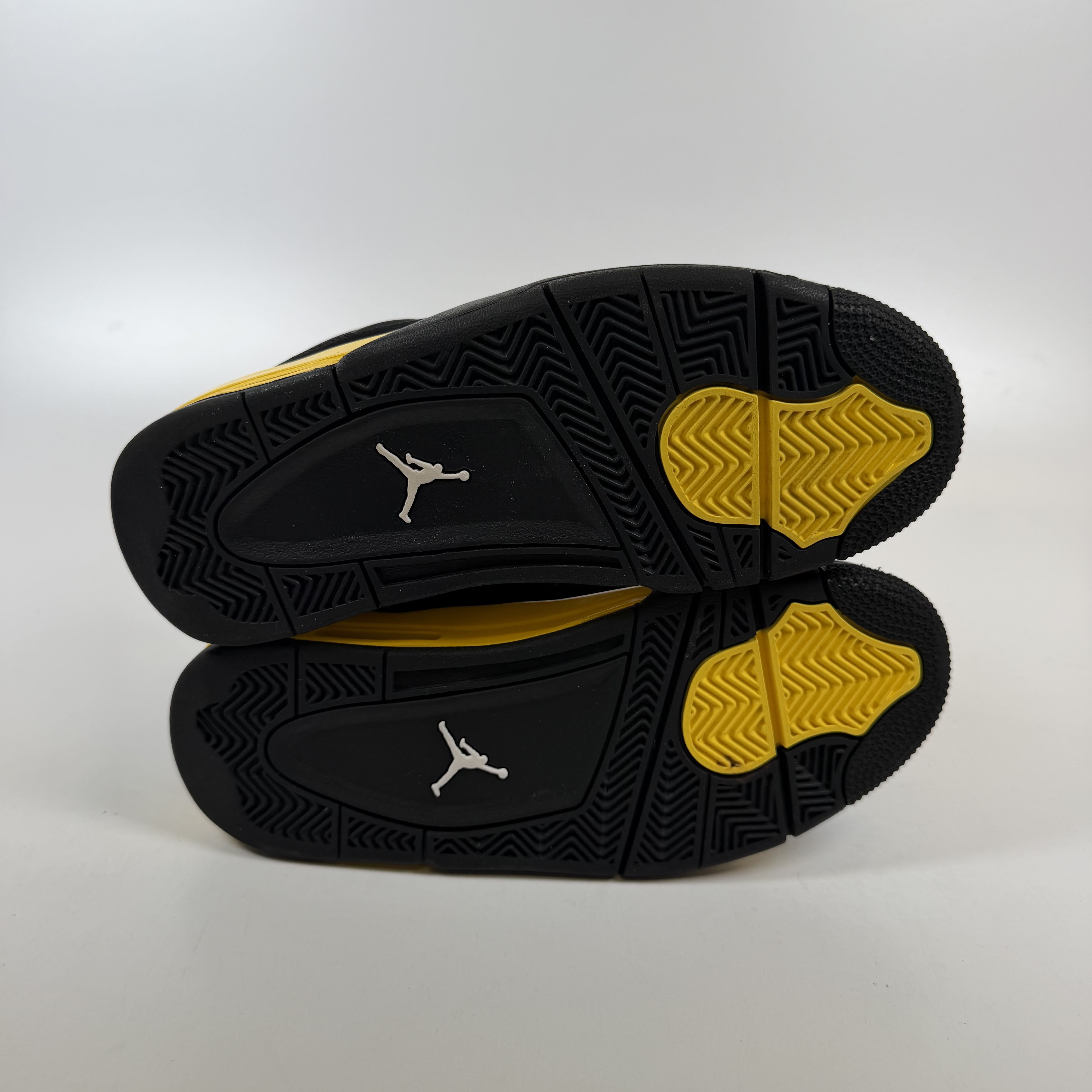 [SP13430] Jordan 4 Retro Thunder (2023) (GS)