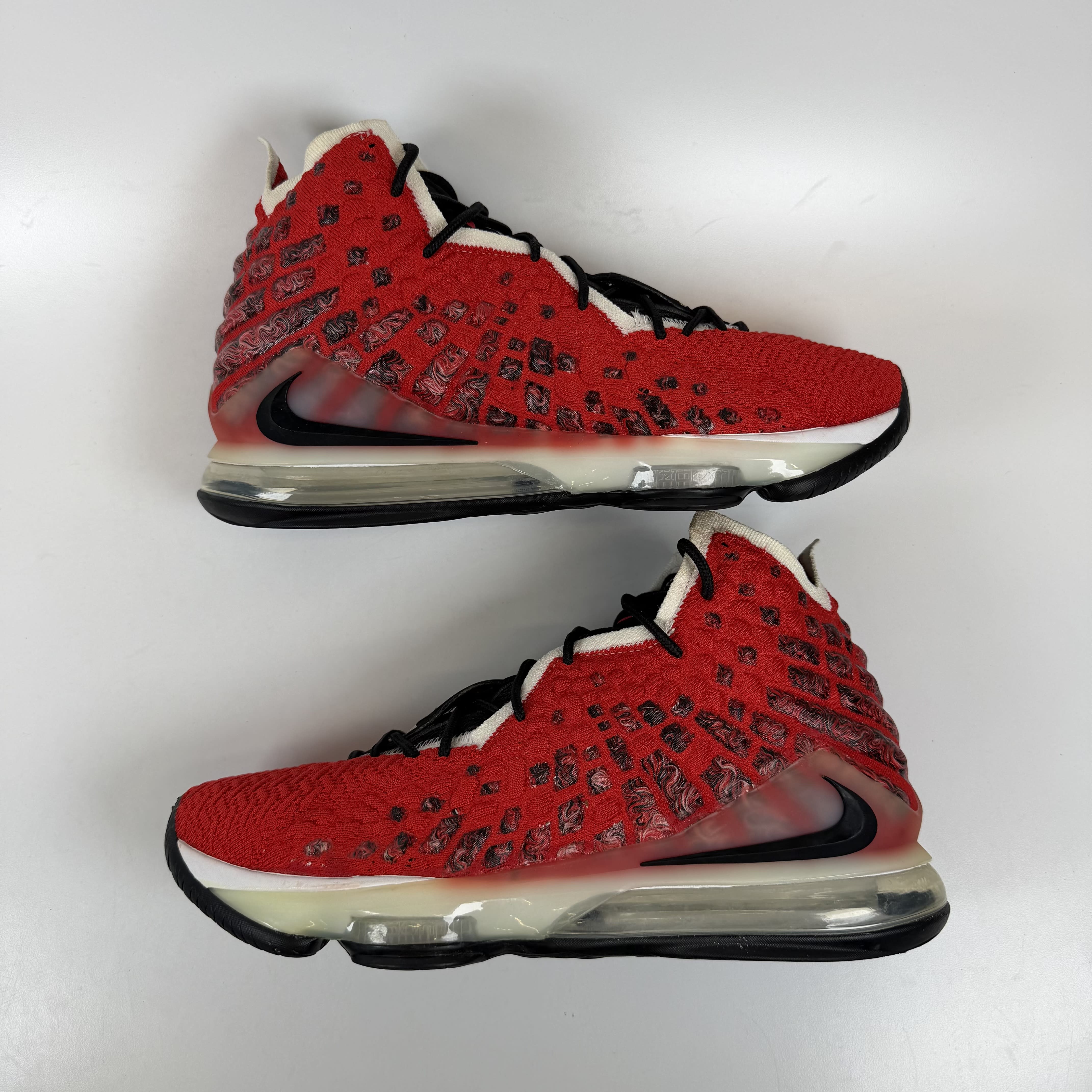 [SP10811] Nike LeBron 17 Uptempo