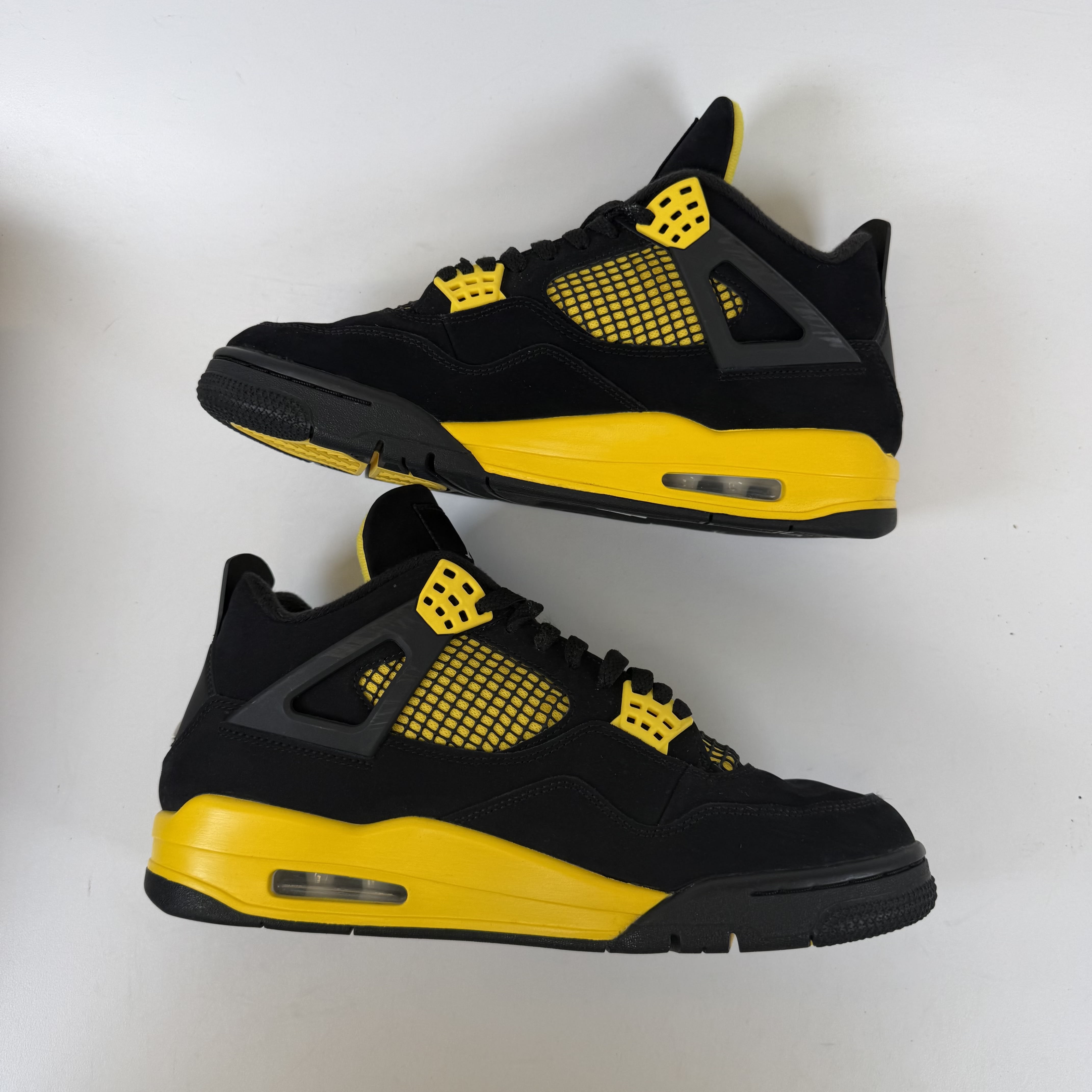 [SP15914] Jordan 4 Retro Thunder (2023)